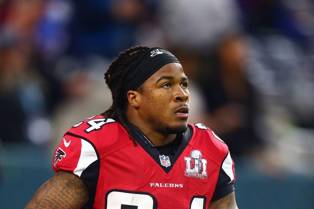 Report: Falcons expected to ink new deal with Devonta Freeman