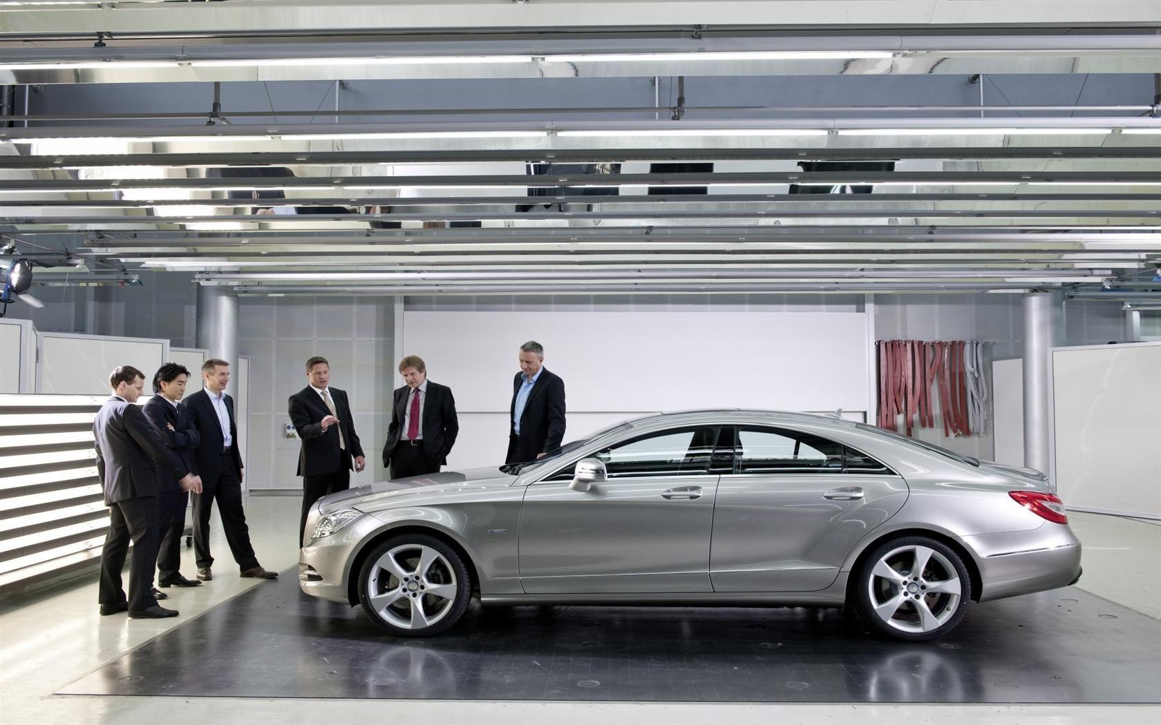 Mercedes Benz CLS Class HQ Photo And Specs