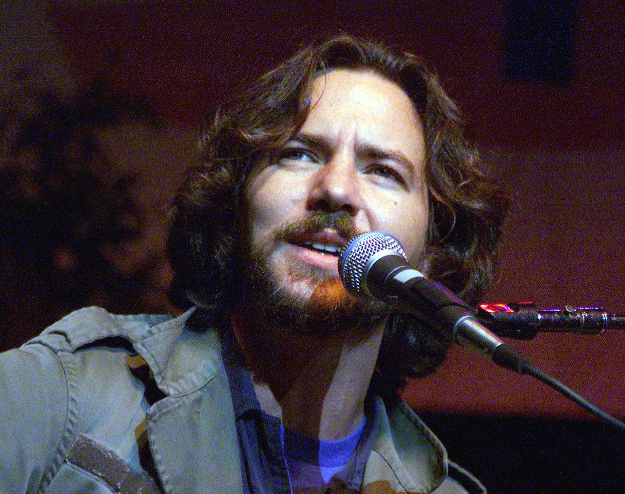Best 50 Eddie Vedder Lyrics and Quotes