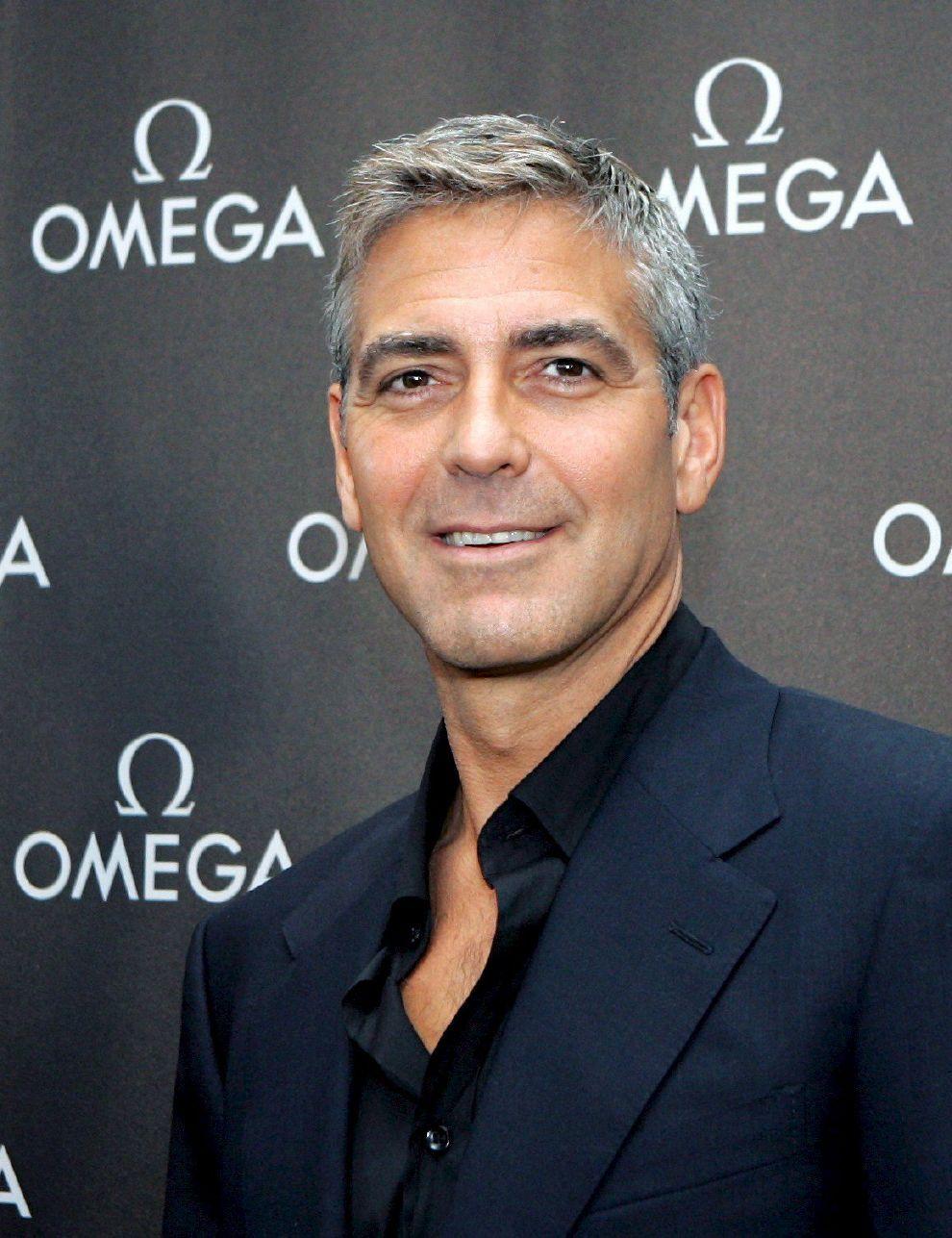 George Clooney. HD Wallpaper (High Definition)