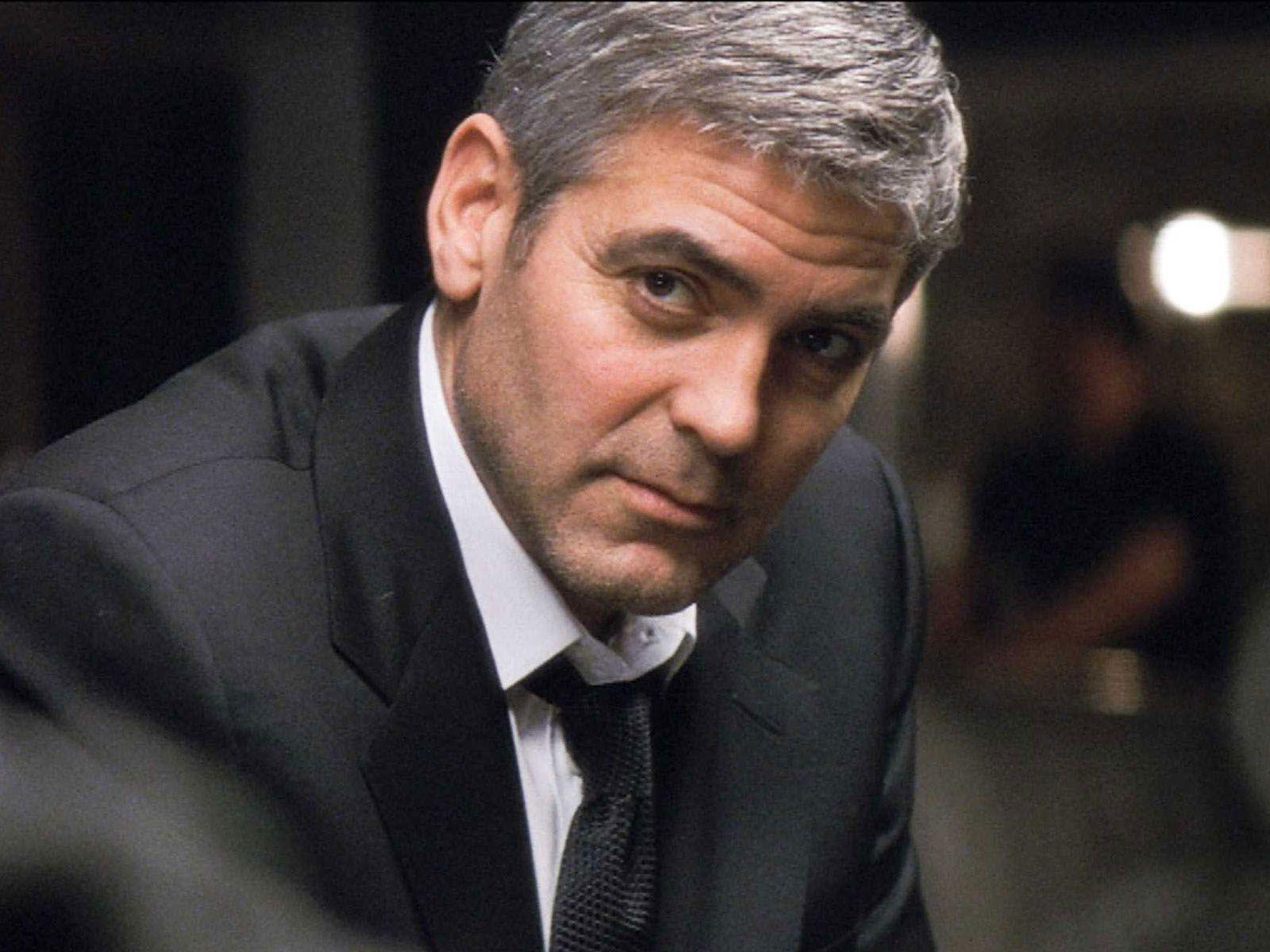 Georges Clooney in suit on WallpaperMade