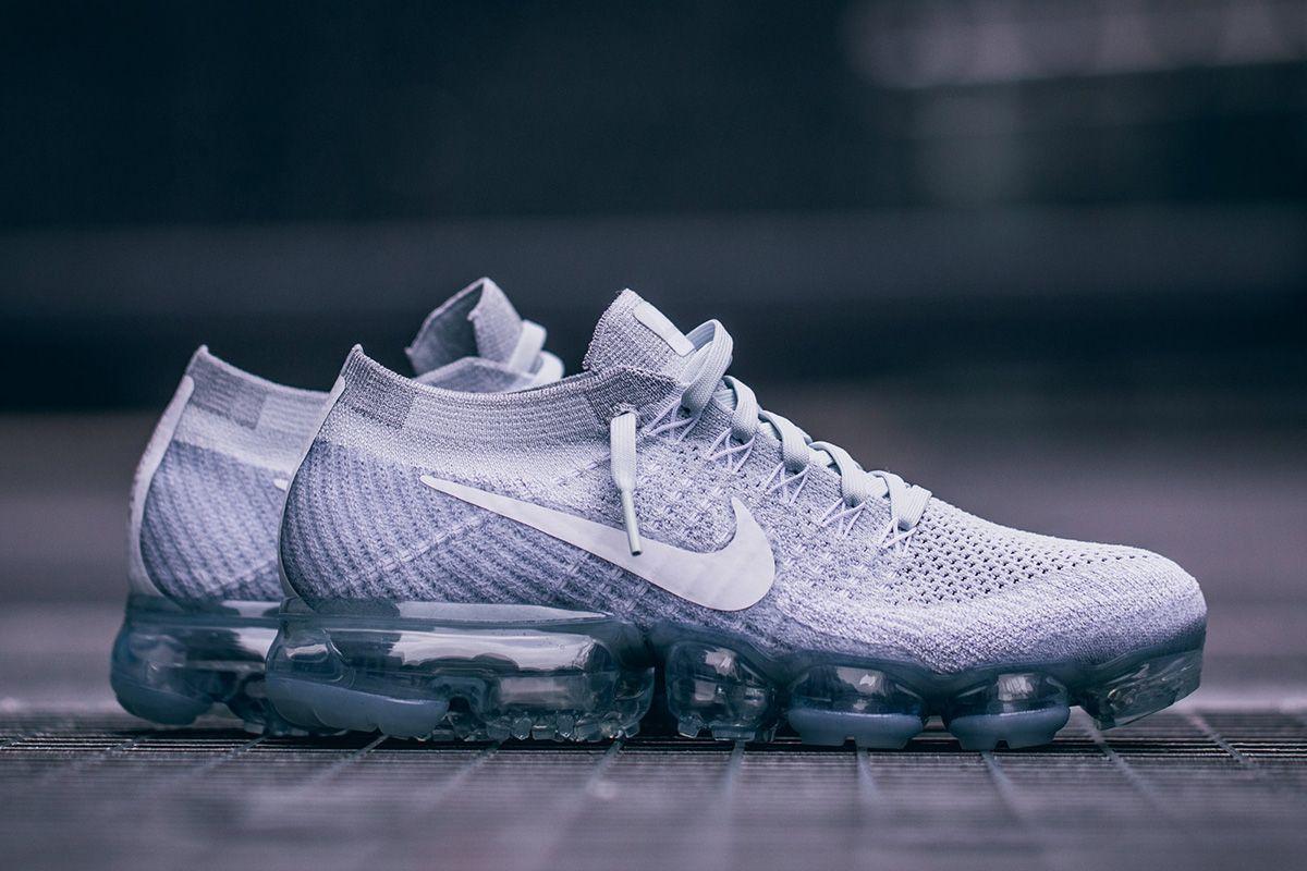 Nike WMNS Air VaporMax Flyknit 'Pure Platinum' Detailed Picture