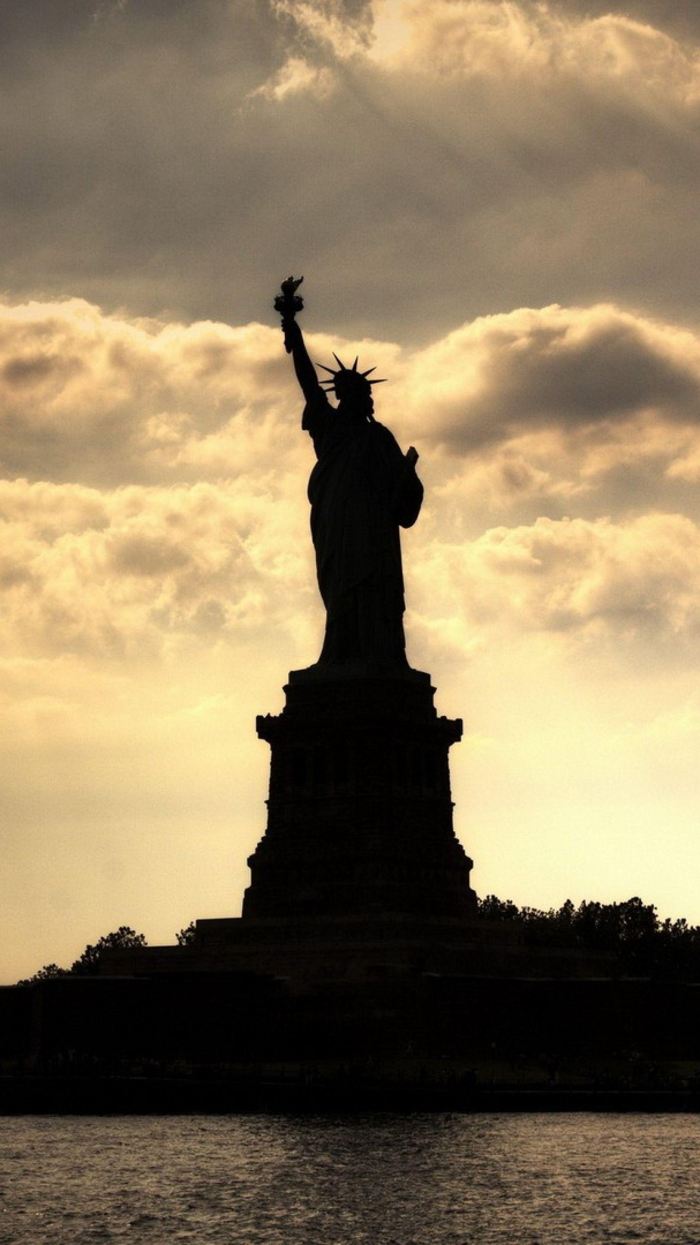 Download Wallpaper 1440x2560 New york, Statue of liberty, Liberty