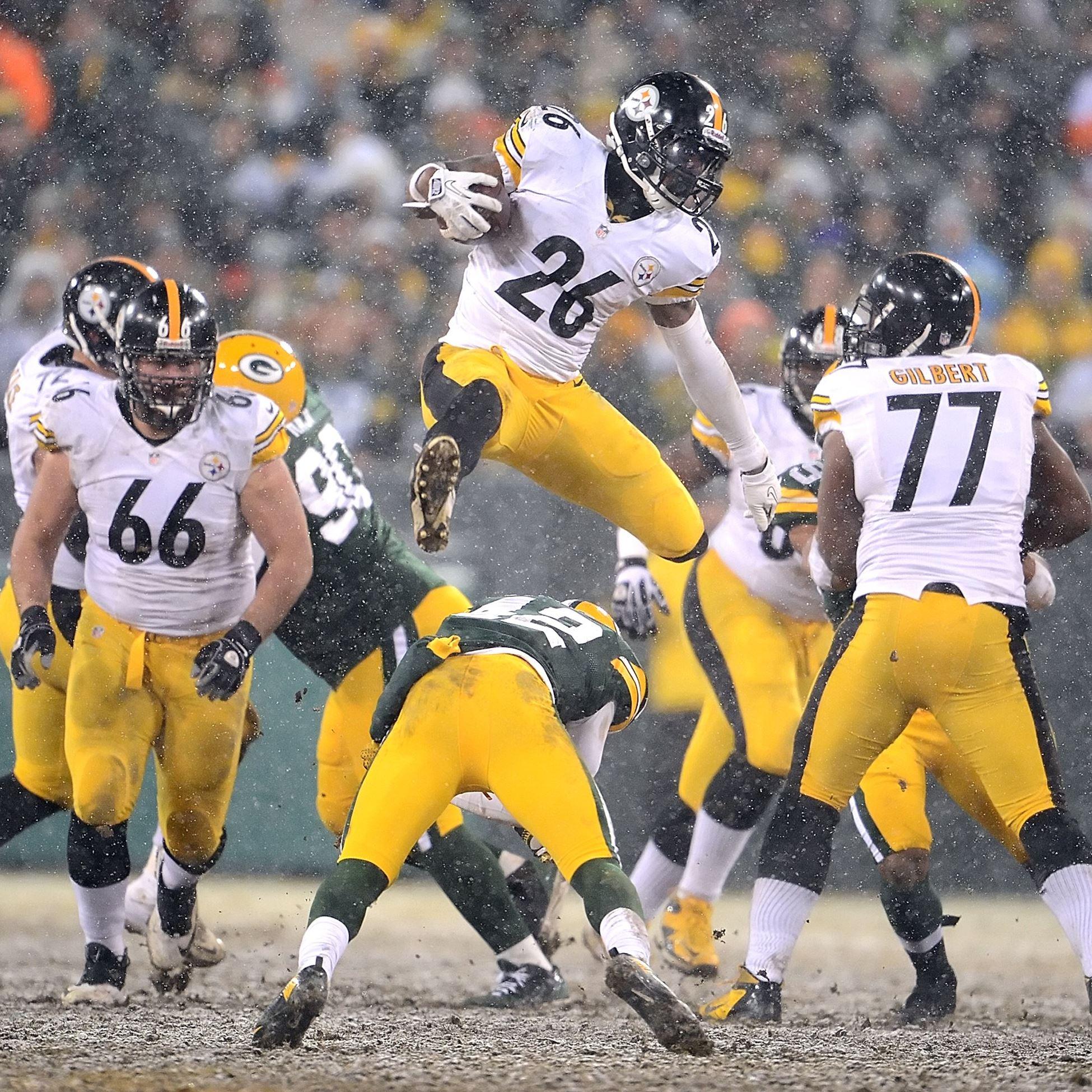 Le'Veon Bell in Pittsburgh Steelers v Green Bay Packers. Le veon bell