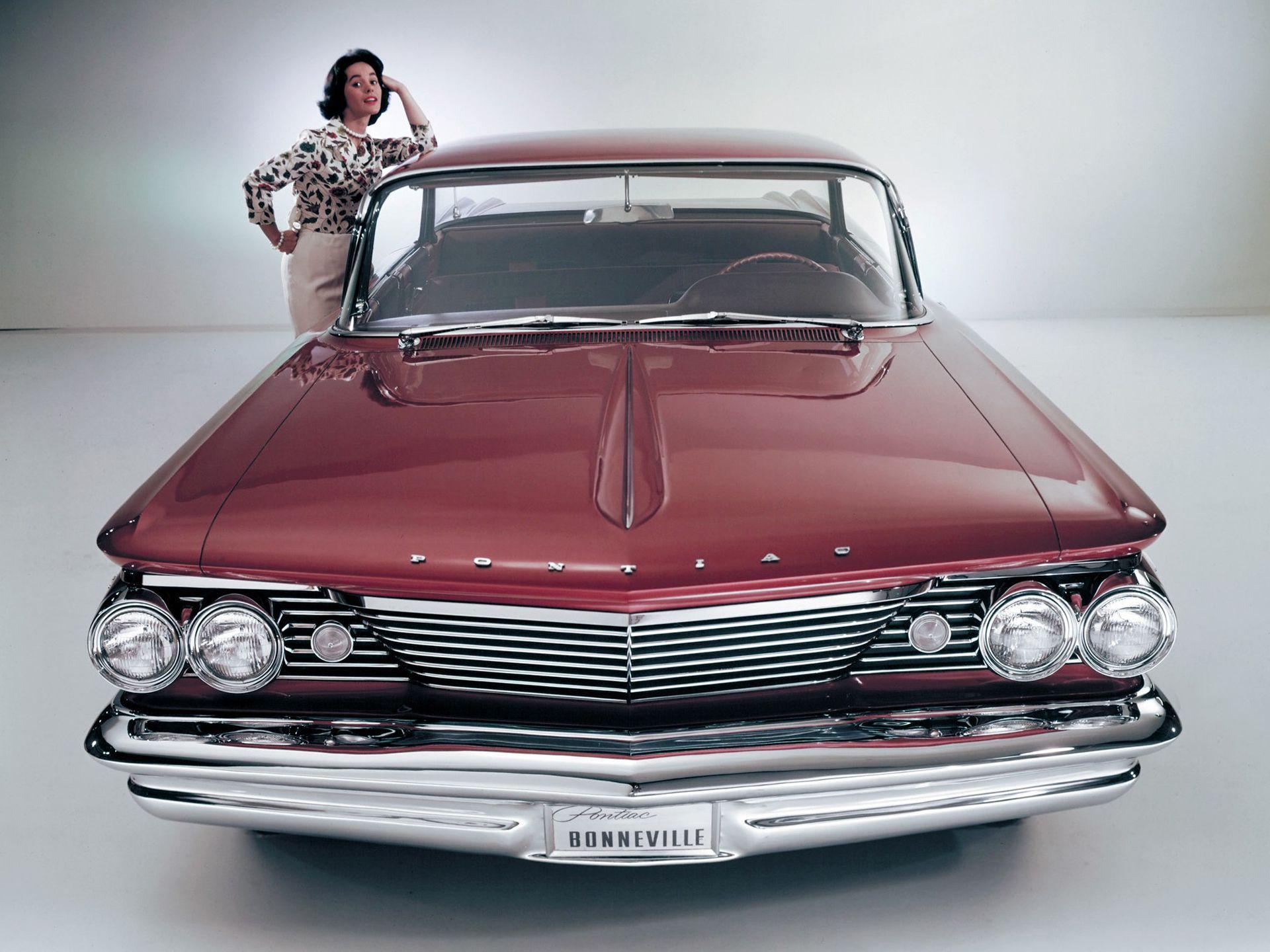 Pontiac Bonneville Vista Hardtop Sedan classic