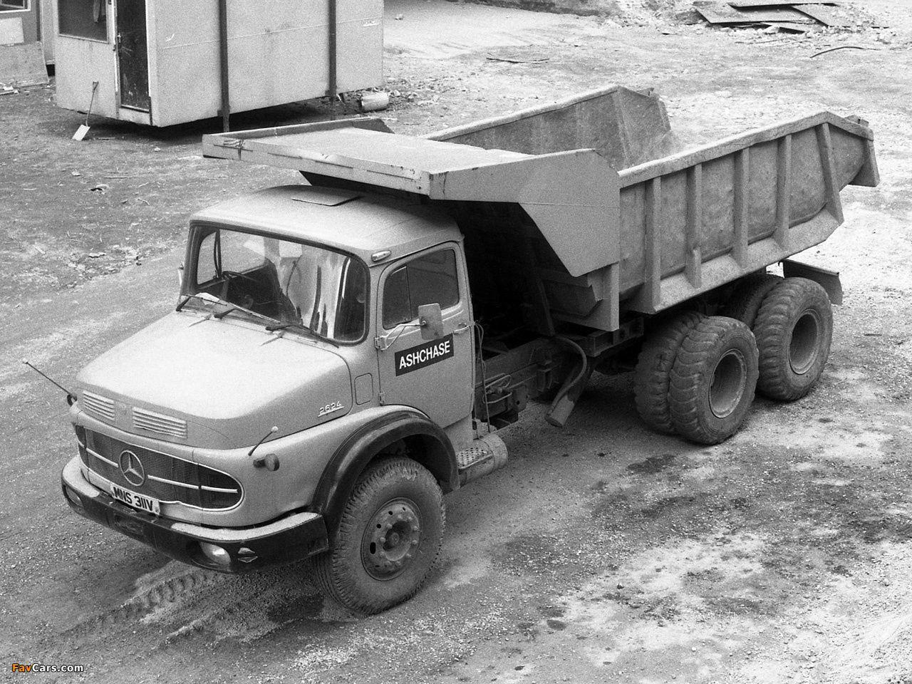 Mercedes Benz LK2624 1960–69 Wallpaper (1280x960)