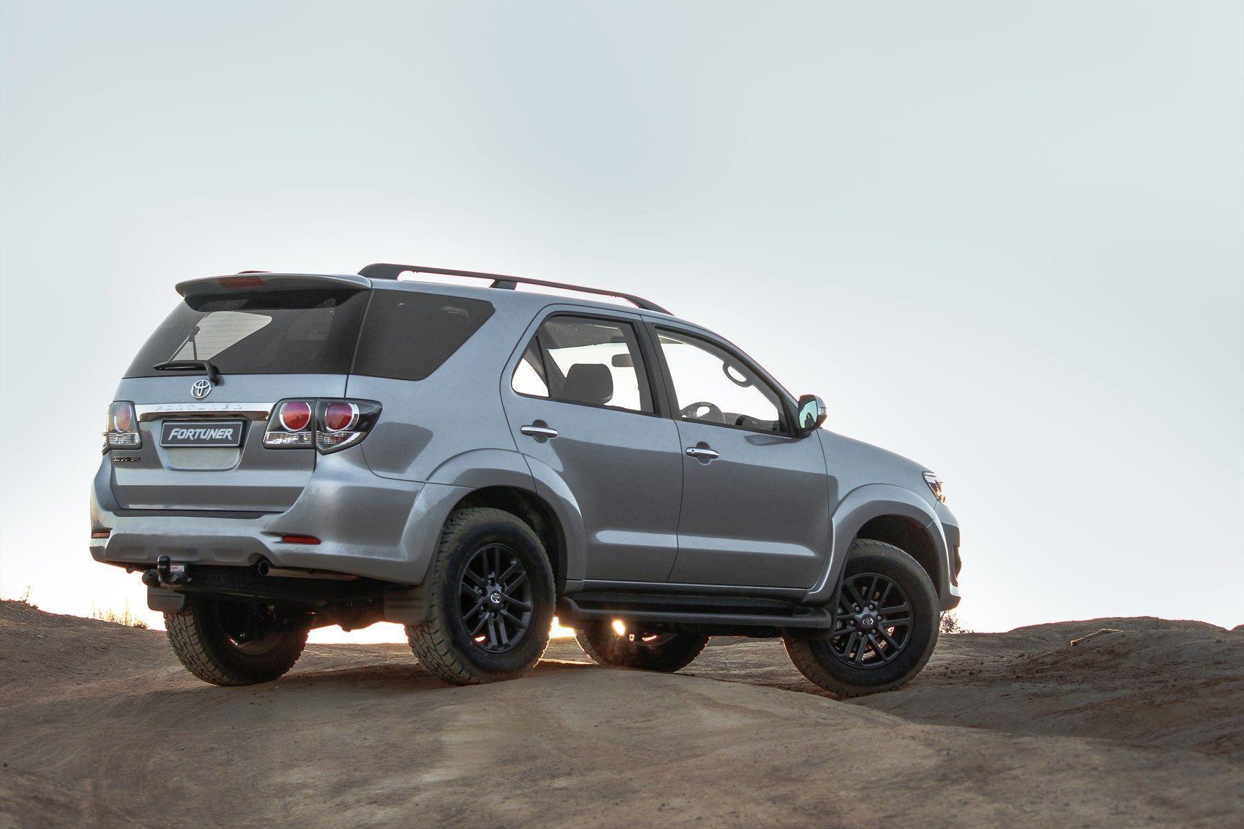 Best Cars HD 2016 Toyota Fortuner Wallpaper Photo