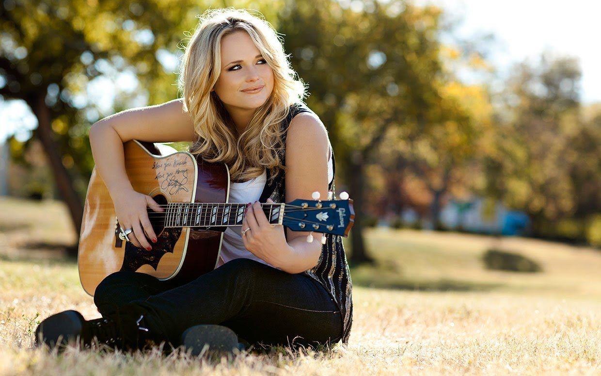 Best Female Country Music Singers 2015