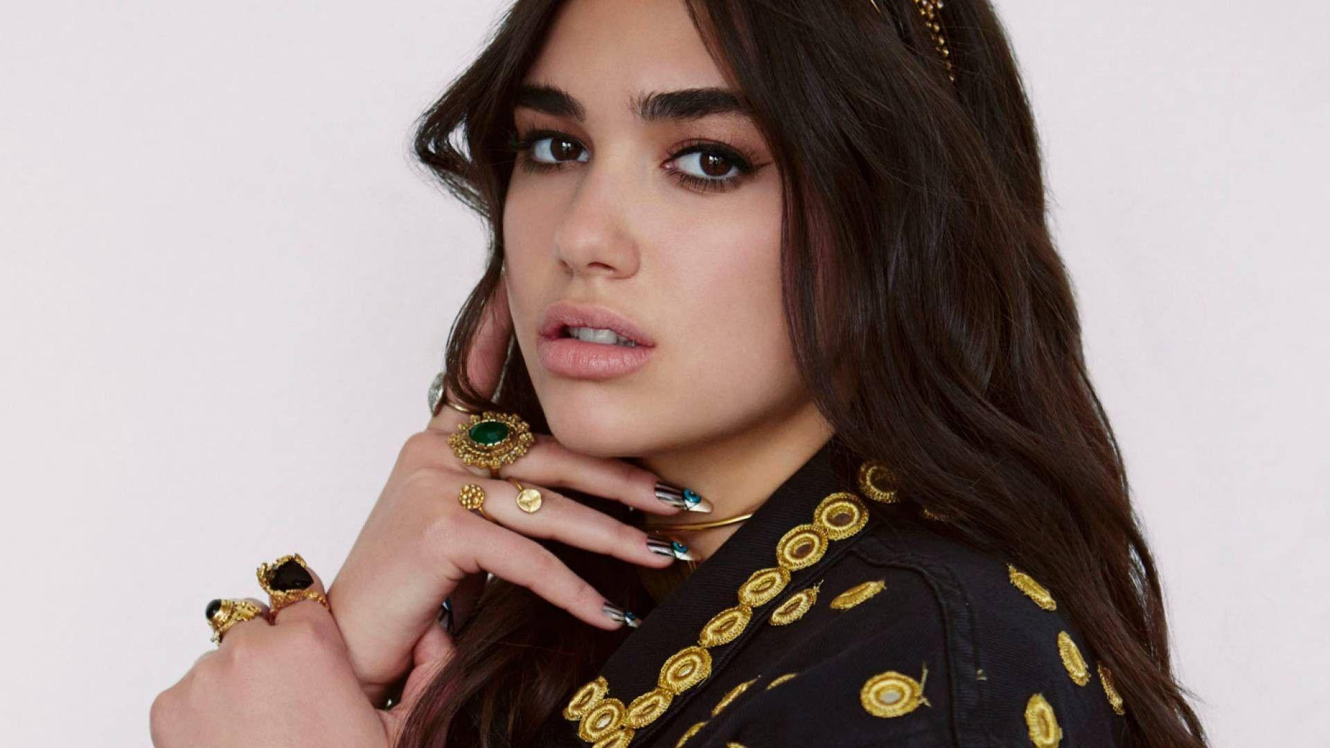 Performance gorgeous singer Dua Lipa Wallpaper  Lipa Singer Dua