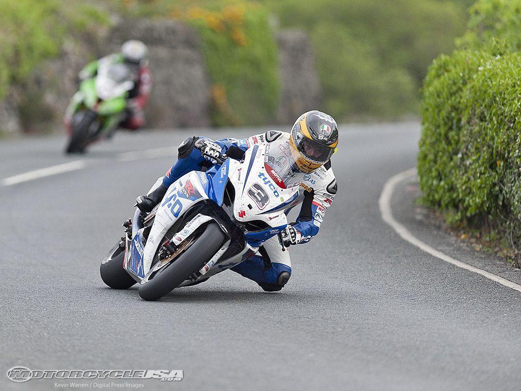 Isle of Man TT Racing Photo