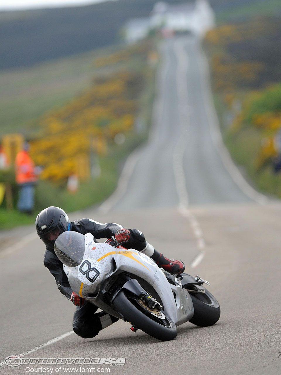 Isle of Man TT Racing Photo