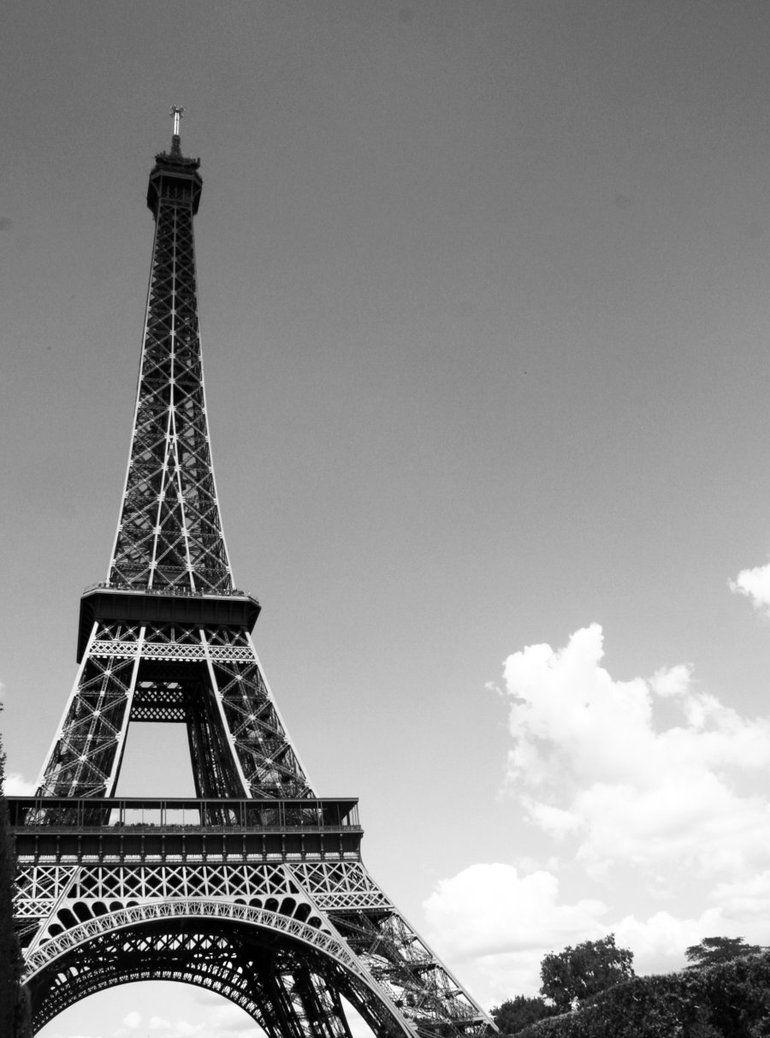 Black And White Eiffel Tower Desktop Wallpaper