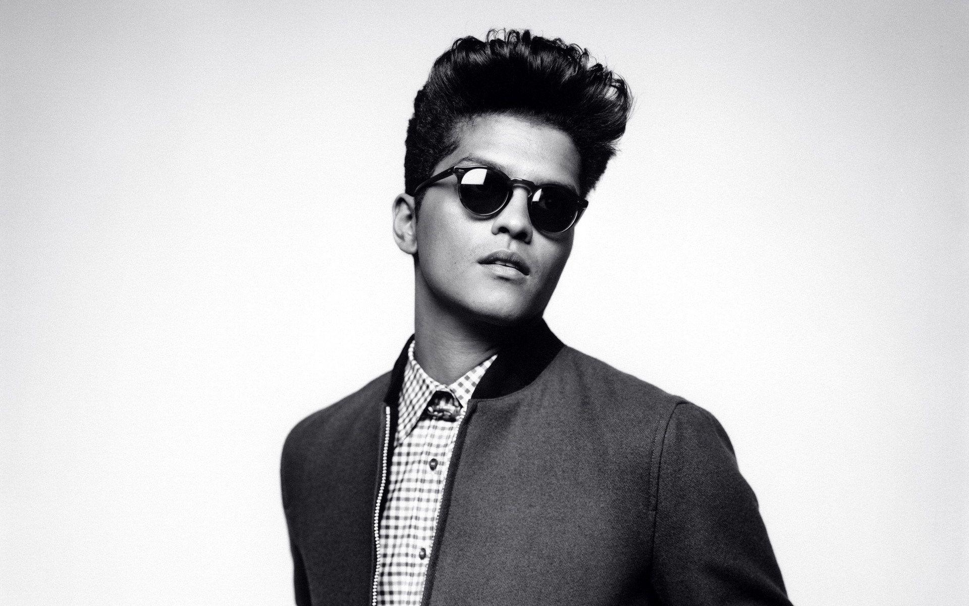 Bruno Mars HD Wallpaper