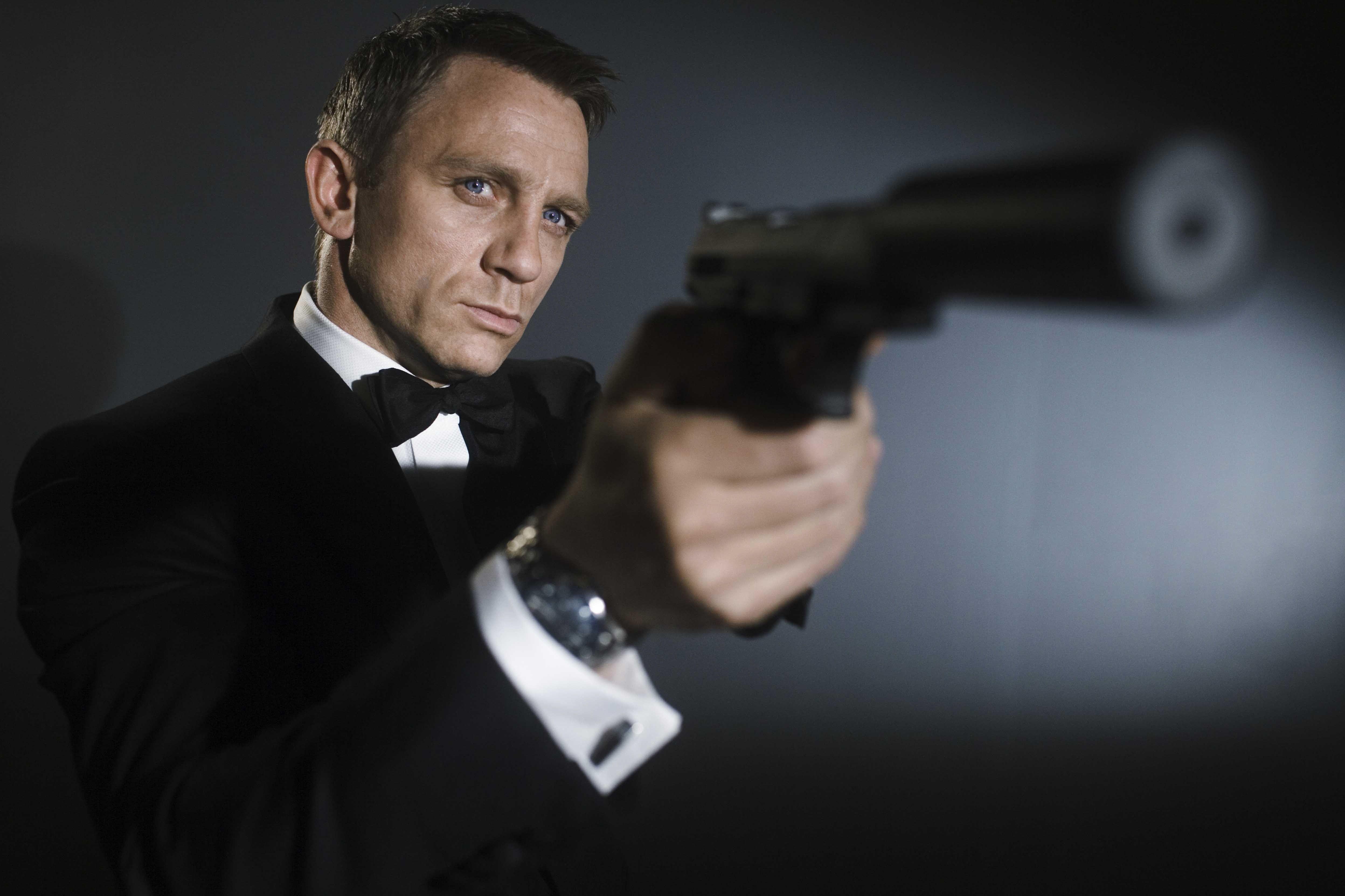 James Bond, Daniel Craig Wallpaper HD / Desktop and Mobile