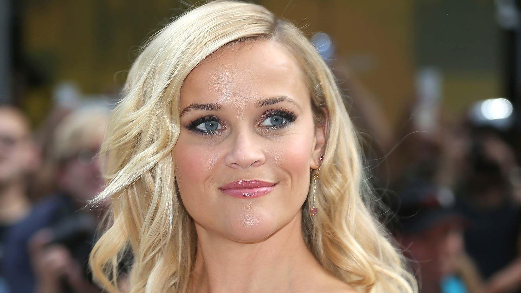 Reese Witherspoon Wallpaper Image Photo Picture Background