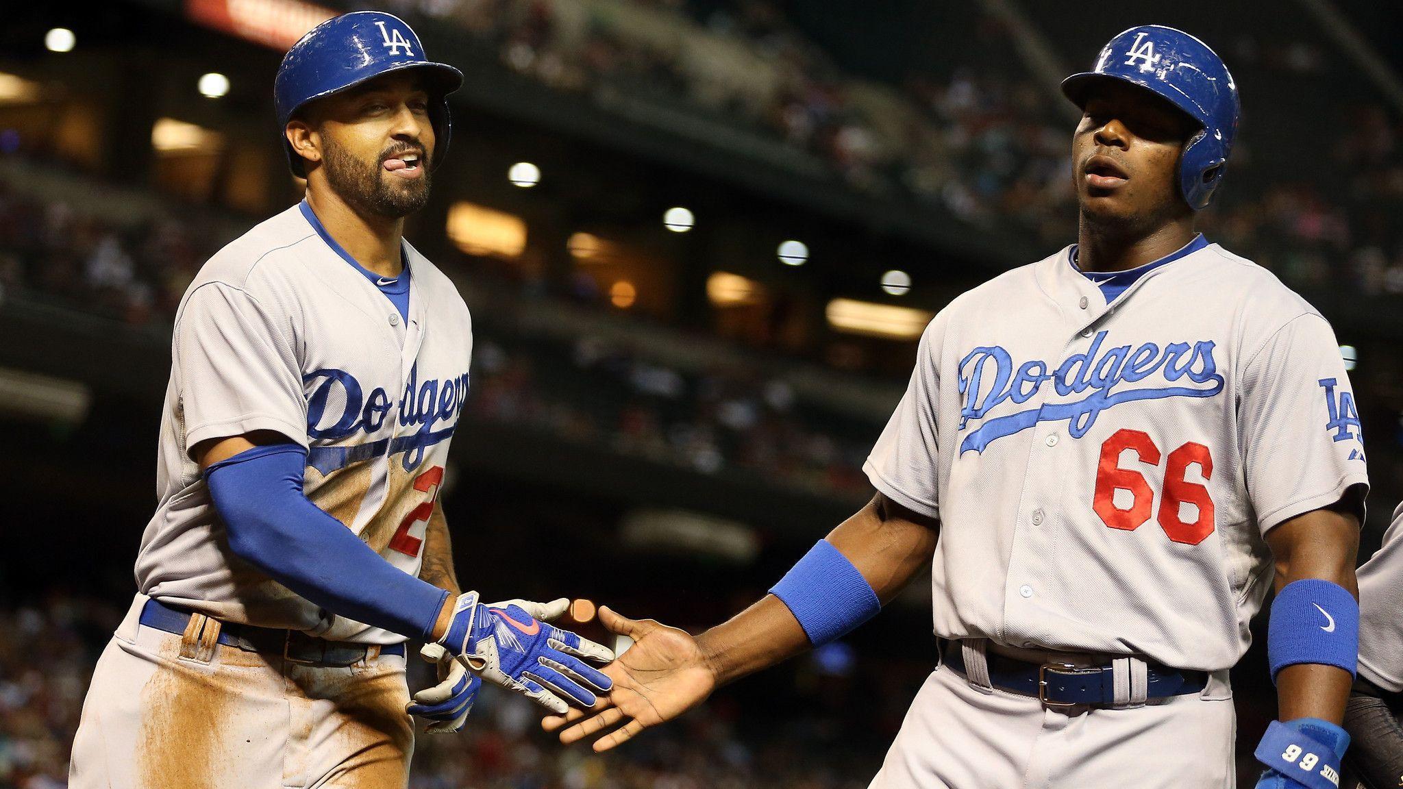 Matt Kemp, Yasiel Puig appear to argue during Dodgers' victory