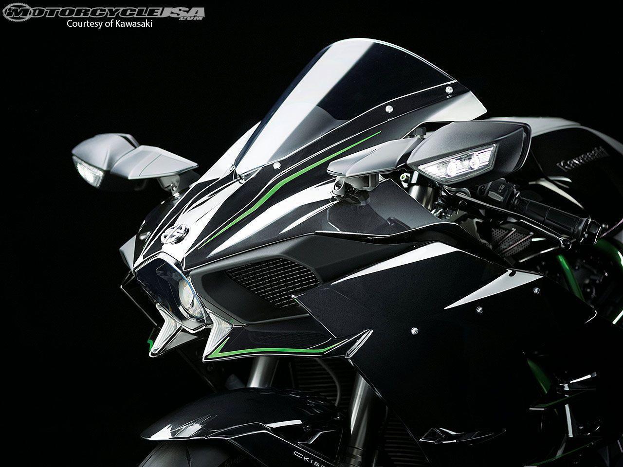 2015 Kawasaki Ninja H2 First Look Photos