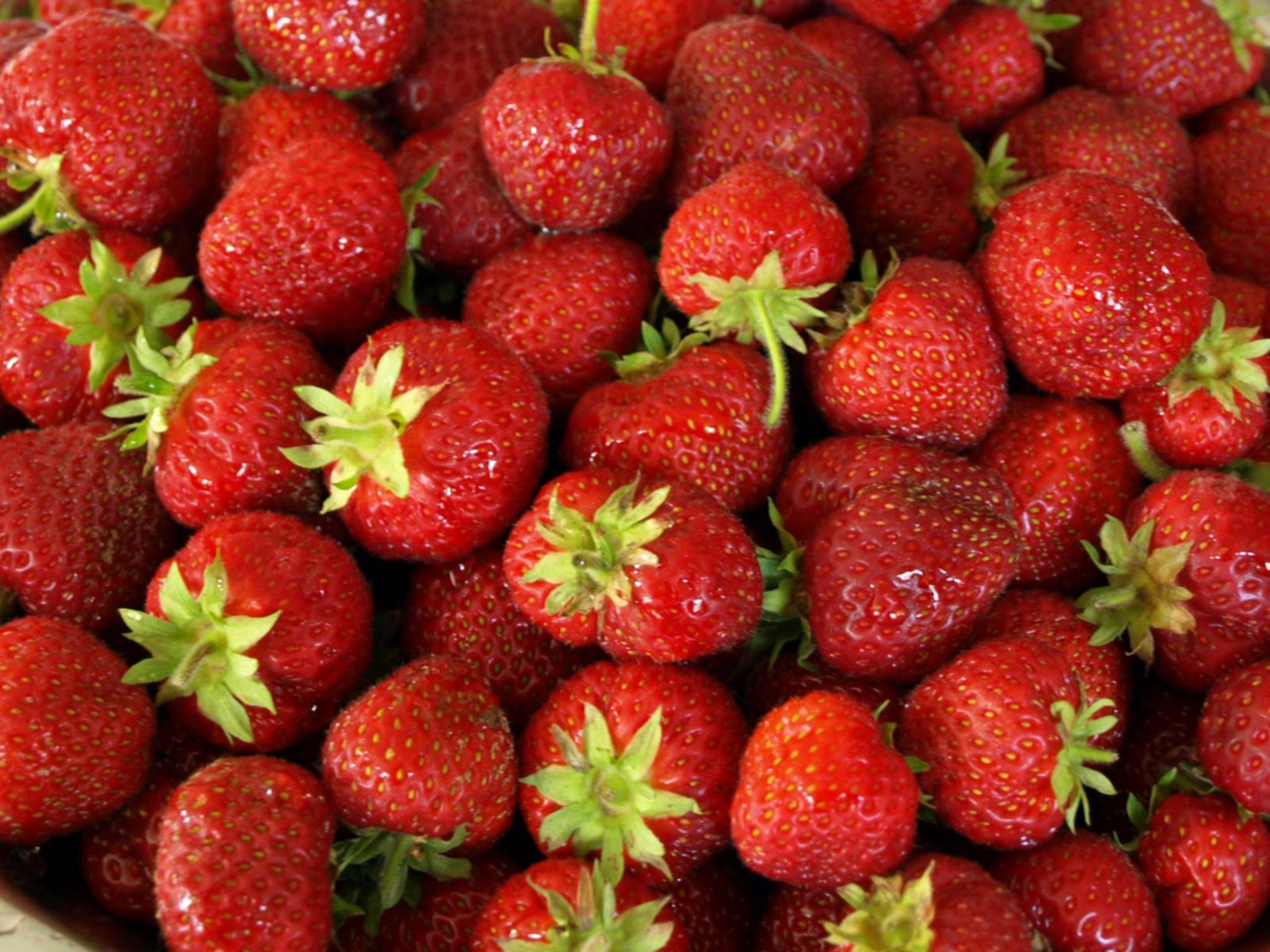 strawberries Full HD Wallpaper and Backgroundx1920