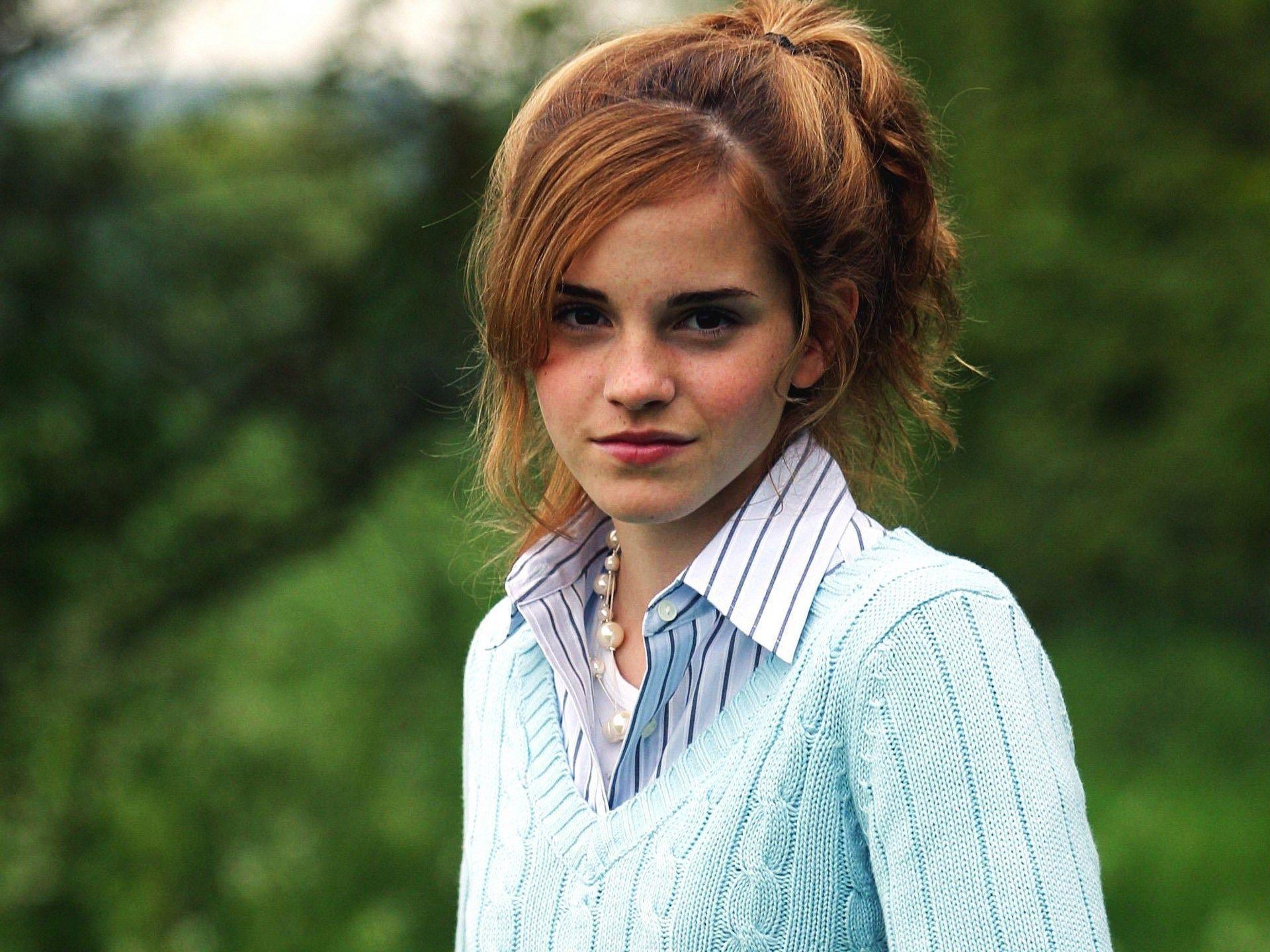 Emma Watson HD Quality. Go Wallpaper Go