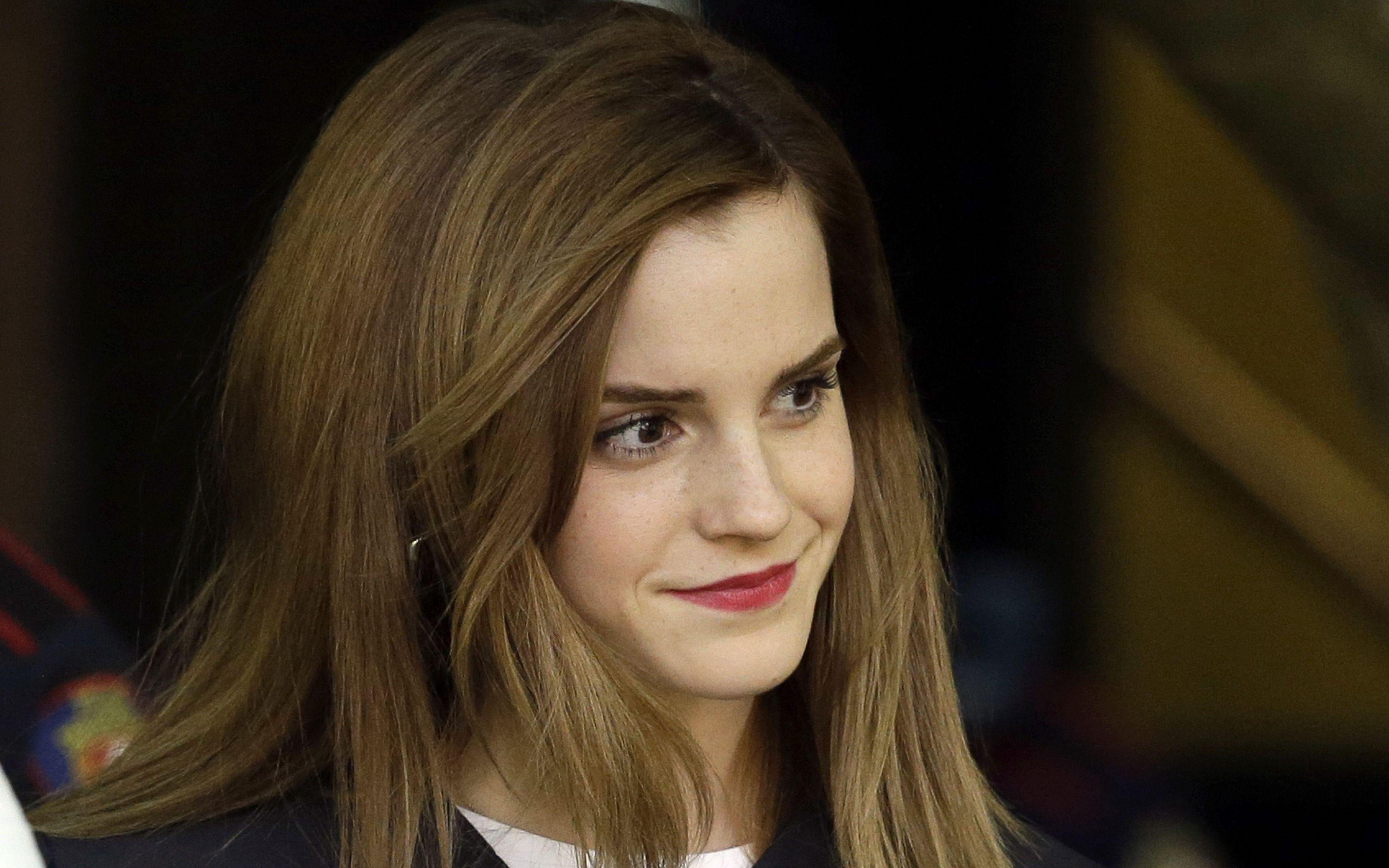 Free Emma Watson Wallpaper Download