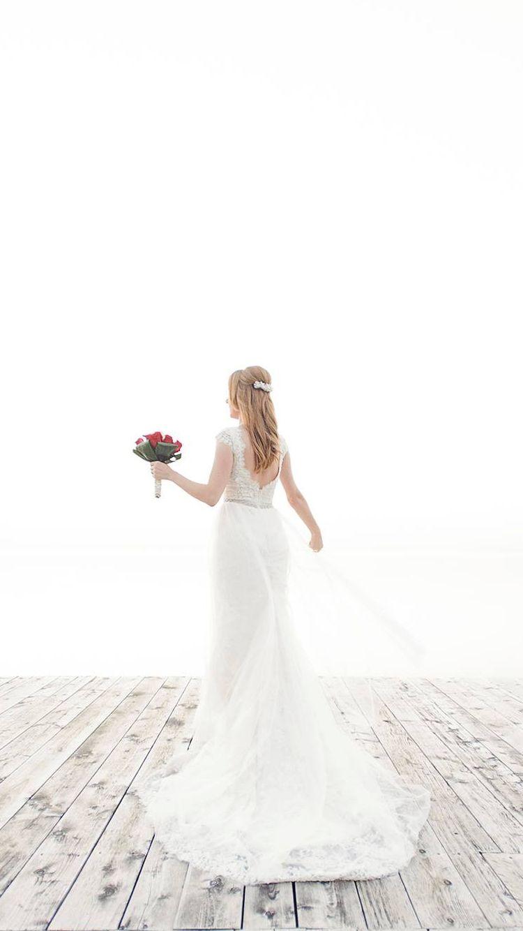 Beautiful Wedding Dress HD Wallpaper