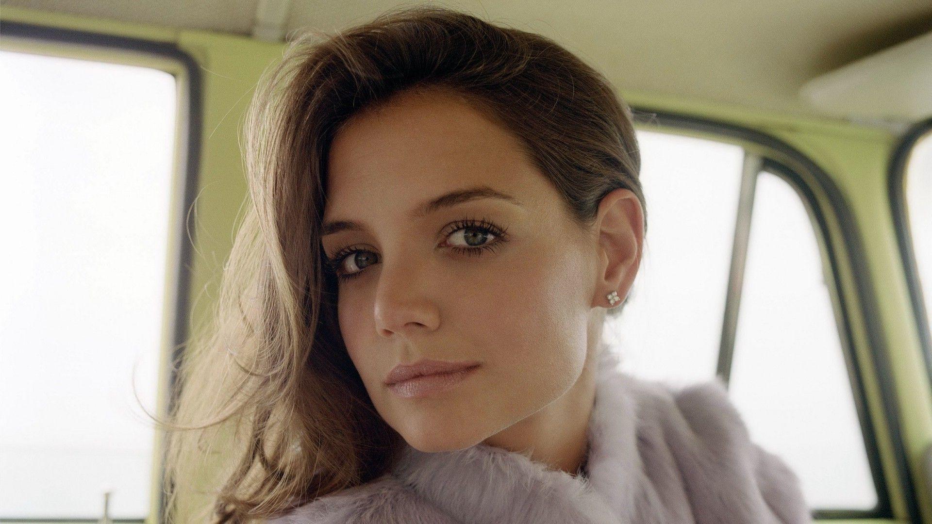 Beautiful HD Katie Holmes Wallpaper