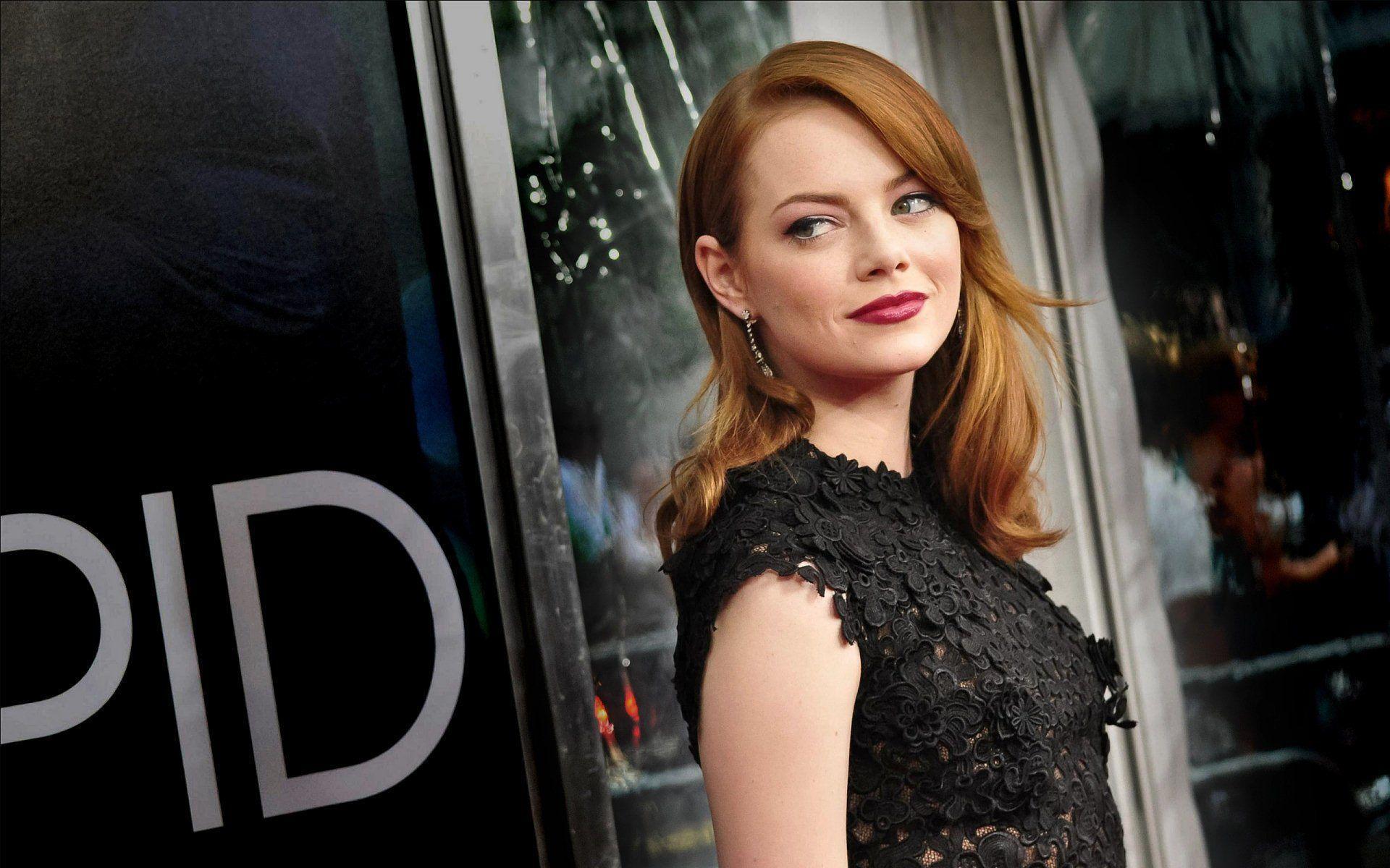 Emma Stone HD Wallpaper and Background Image