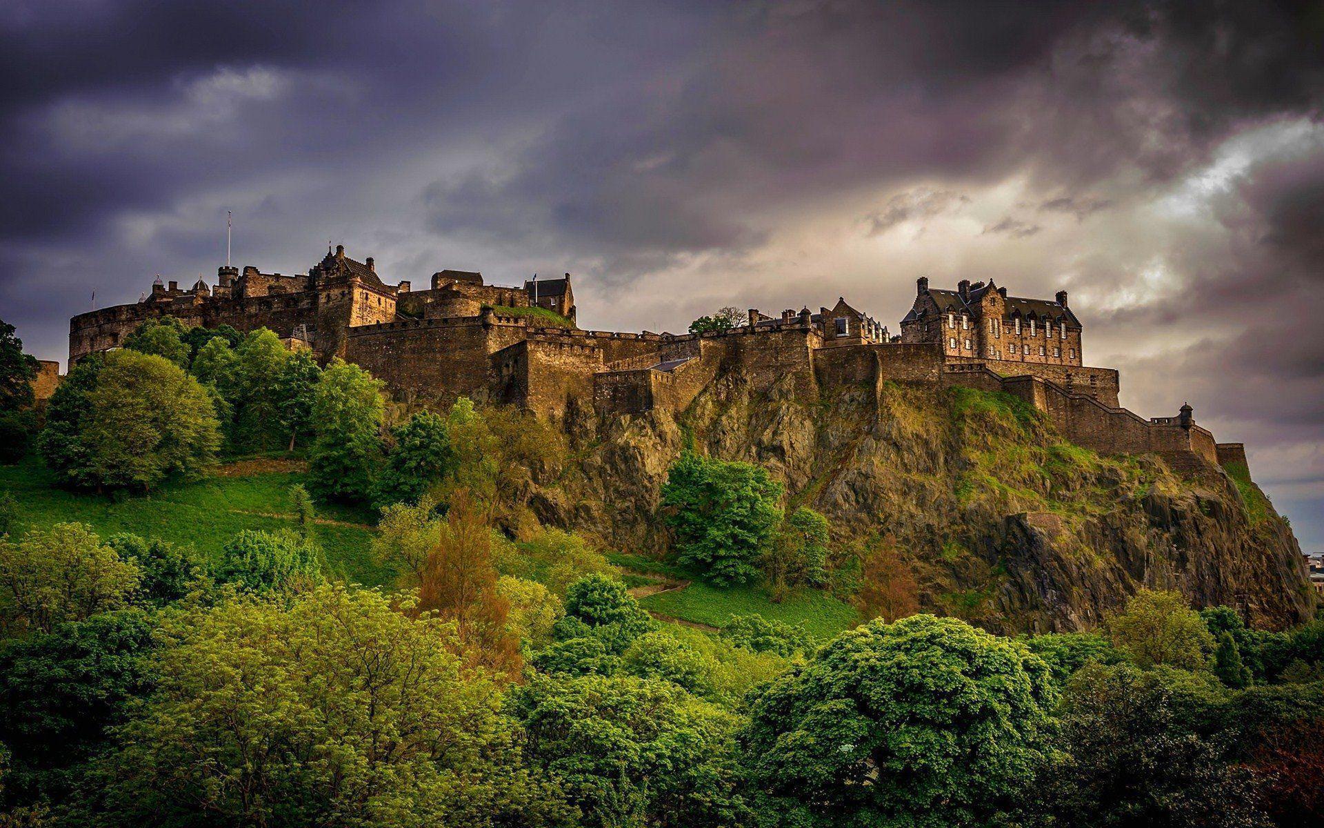 Edinburgh Castle HD Wallpaper and Background Image