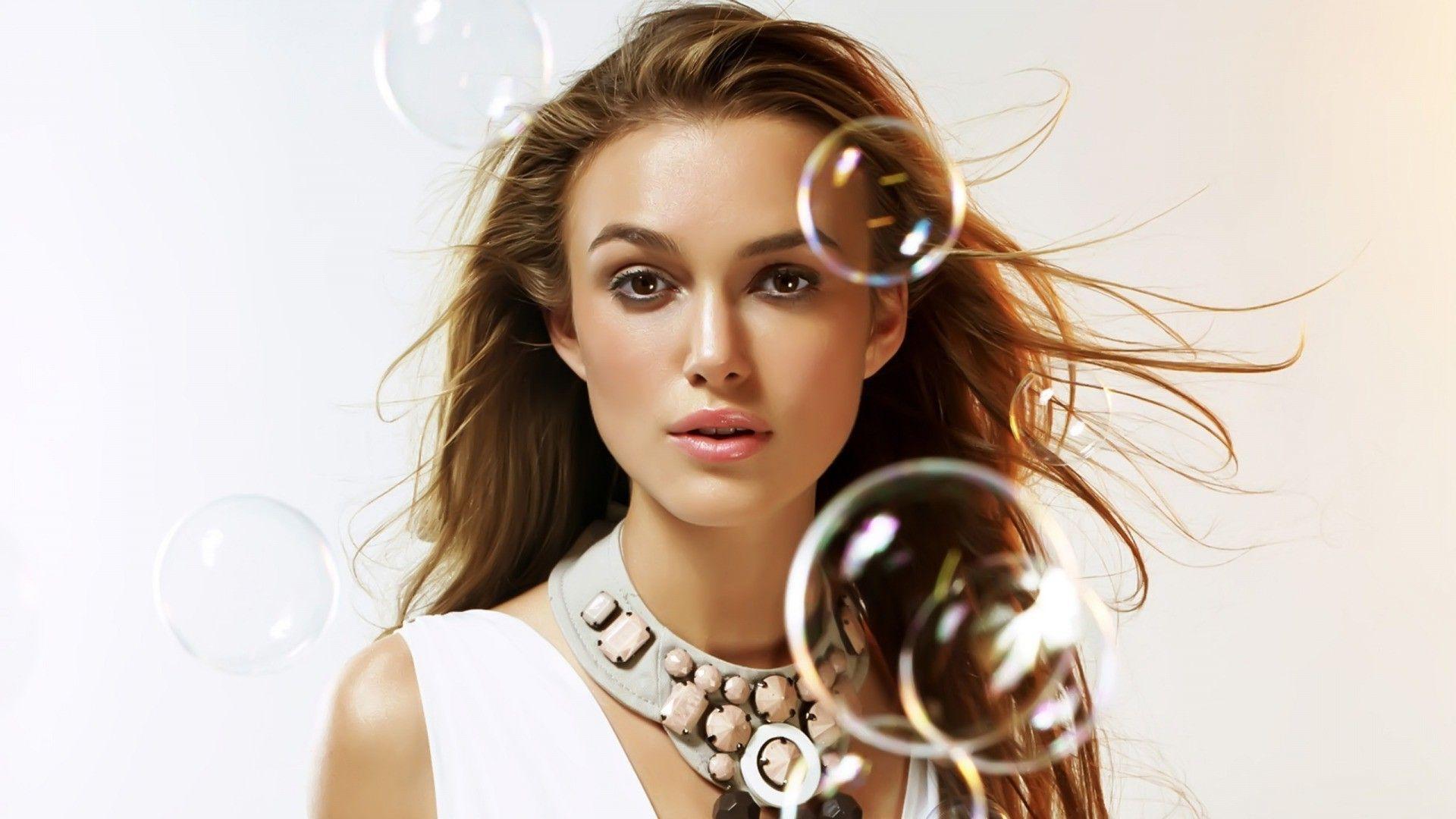 Keira Knightley Wallpaper HD / Desktop and Mobile Background