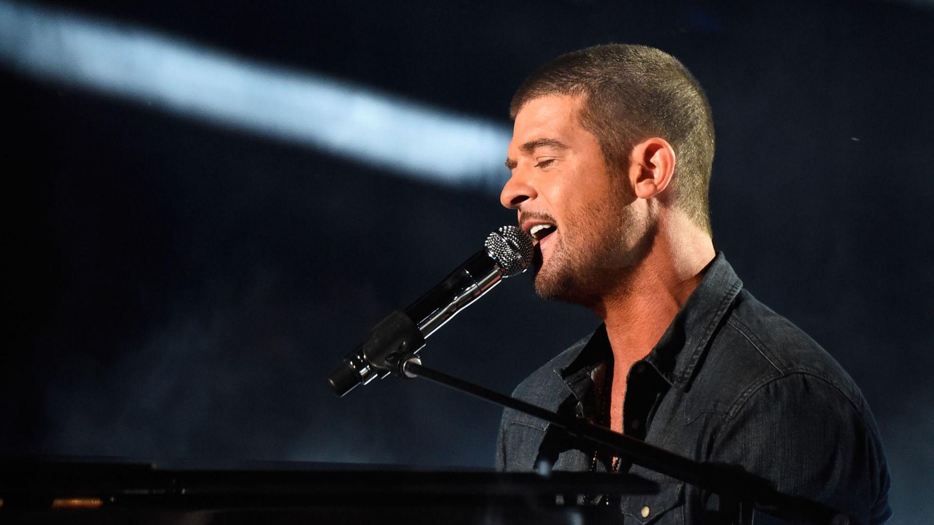 Robin Thicke Wallpaper Image Photo Picture Background