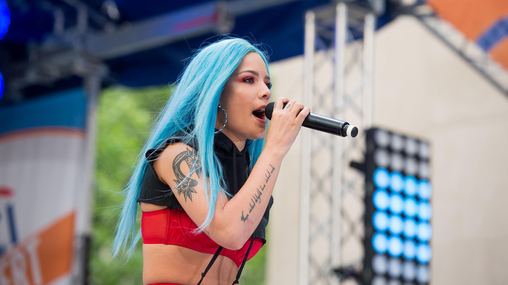 Halsey performs 'Colors' live on the Citi Concert stage on TODAY