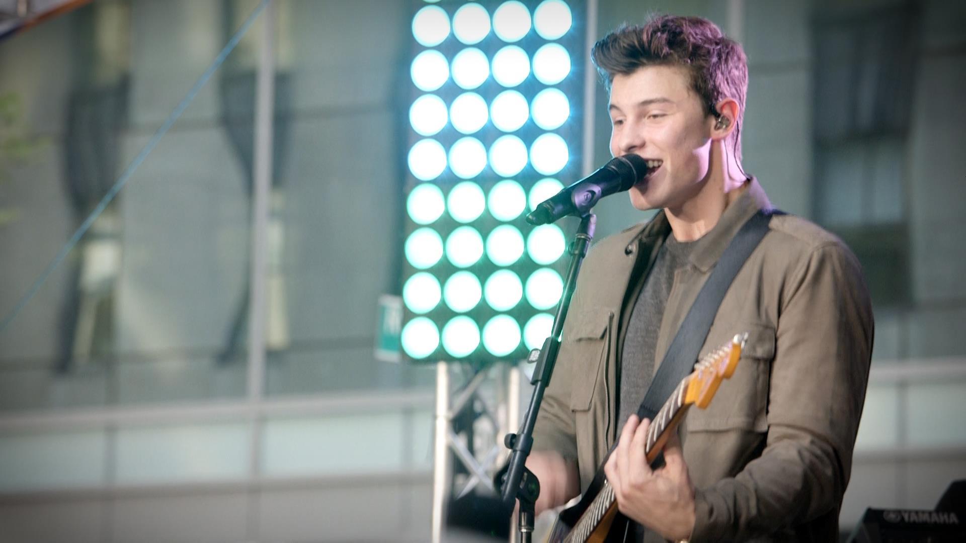 Shawn Mendes plays 'Would You Rather?'