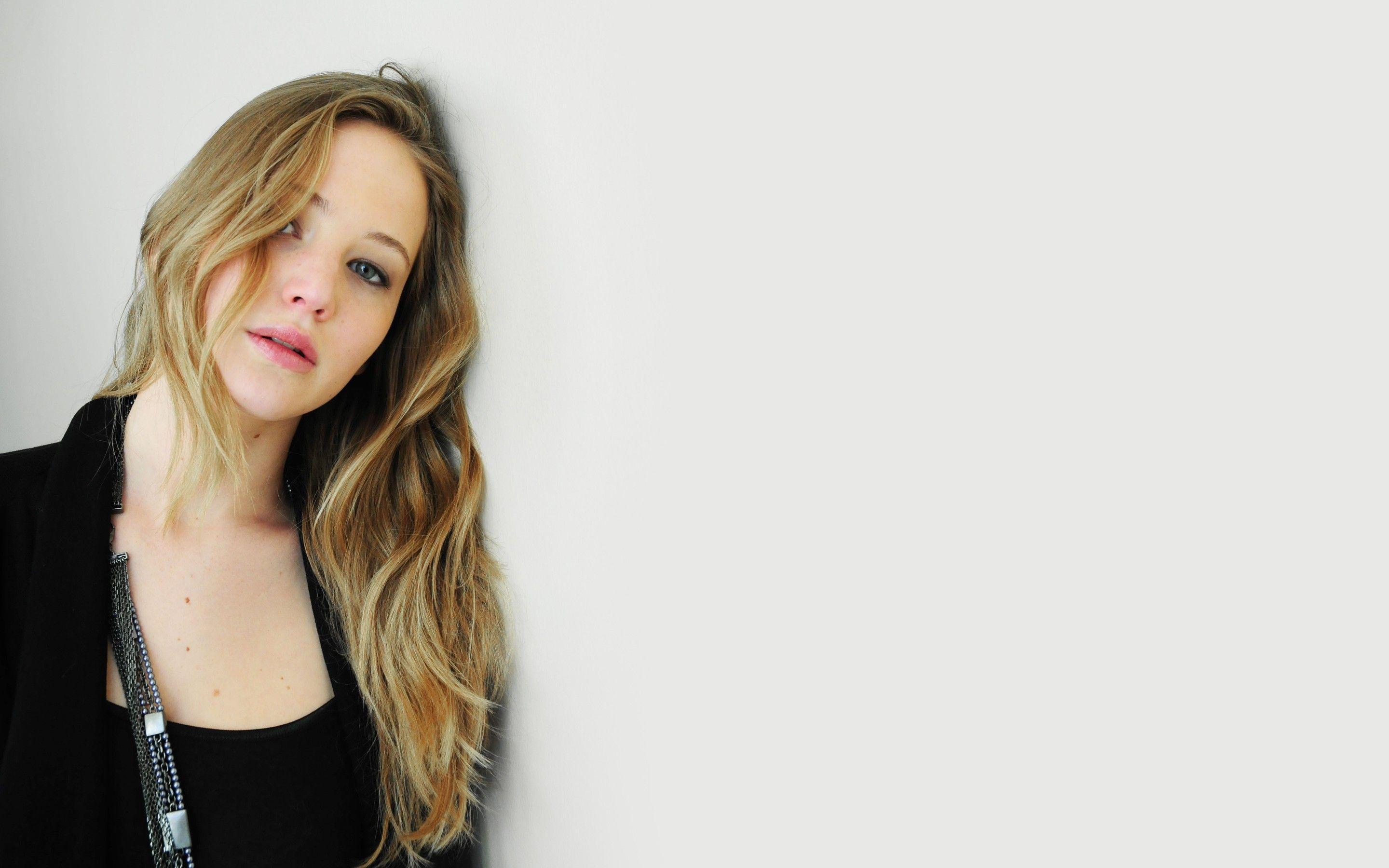 Jennifer Lawrence HD Wallpaper