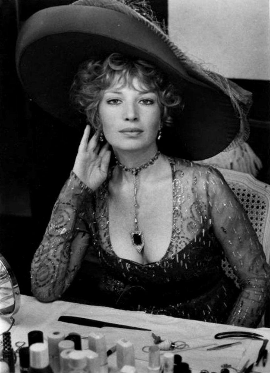 Monica Vitti wallpaper