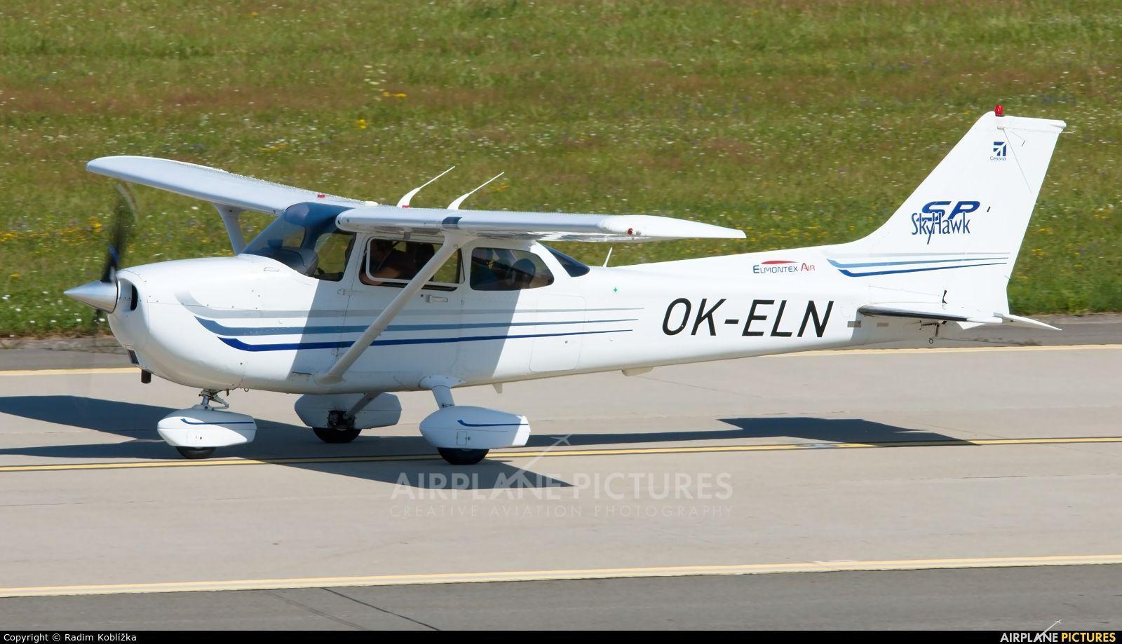 Cessna 172 Skyhawk (all models except RG) Photo. Airplane