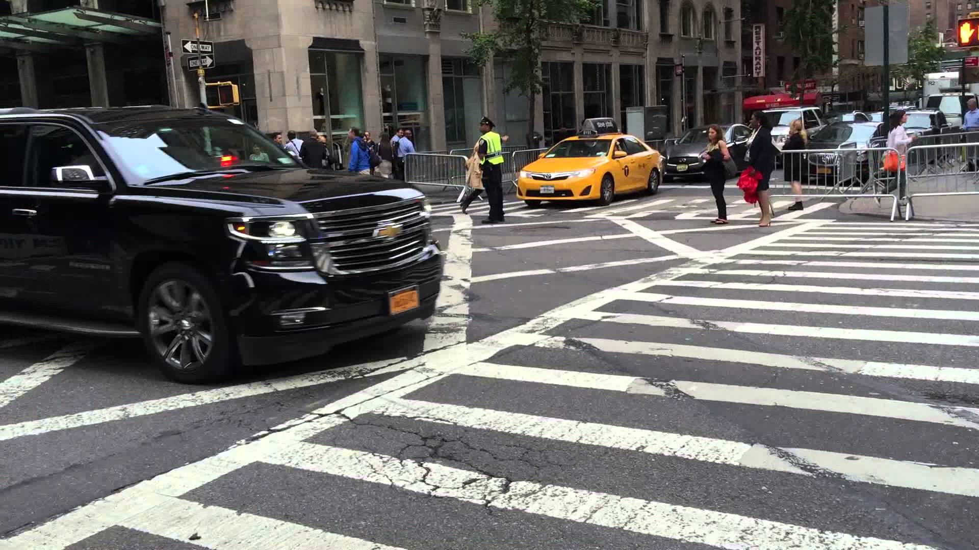 NYPD & UNITED STATES SECRET SERVICE ESCORTING DIPLOMATIC MOTORCADE