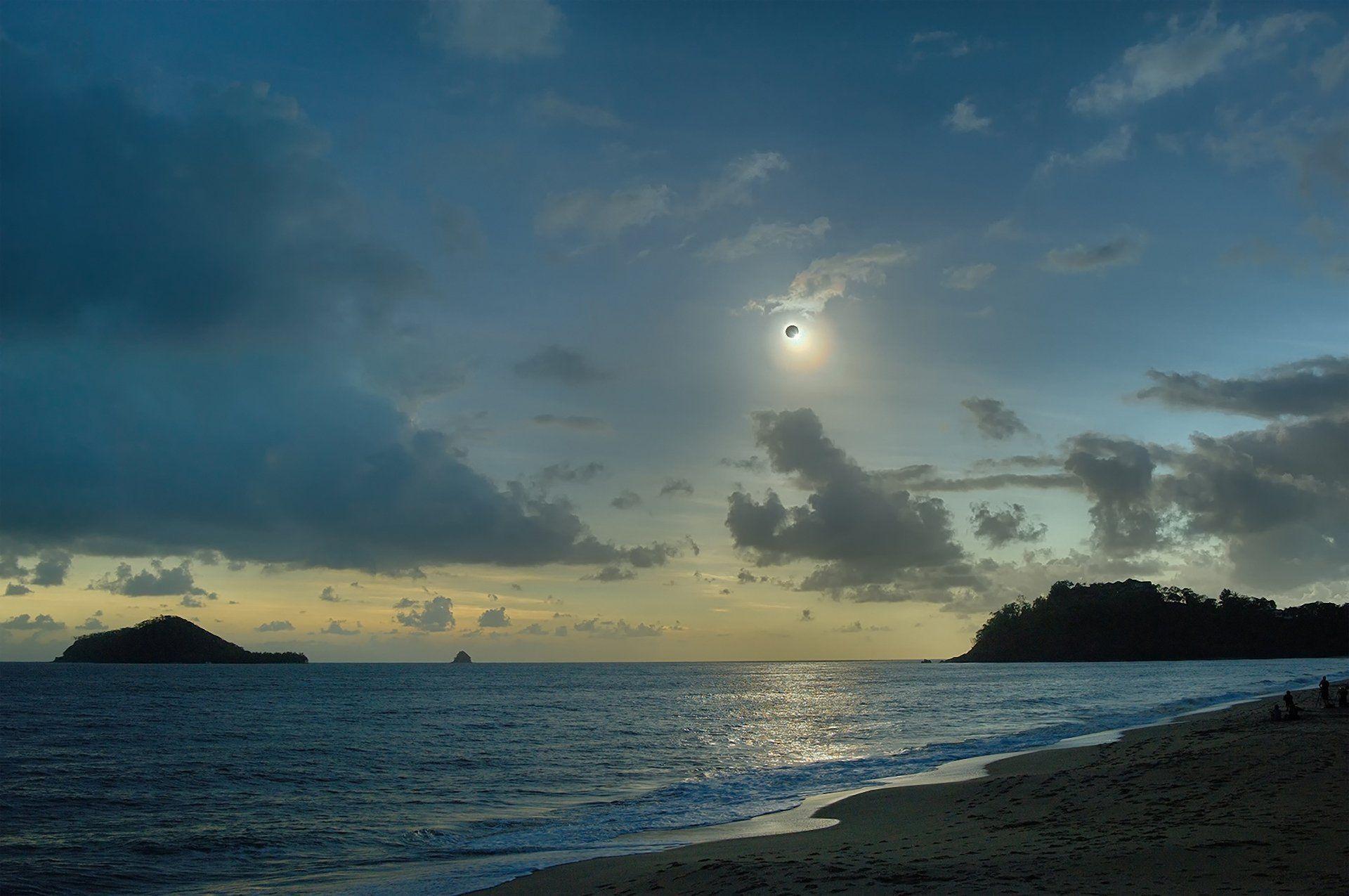 queensland australia queensland australia sun moon eclipse ocean