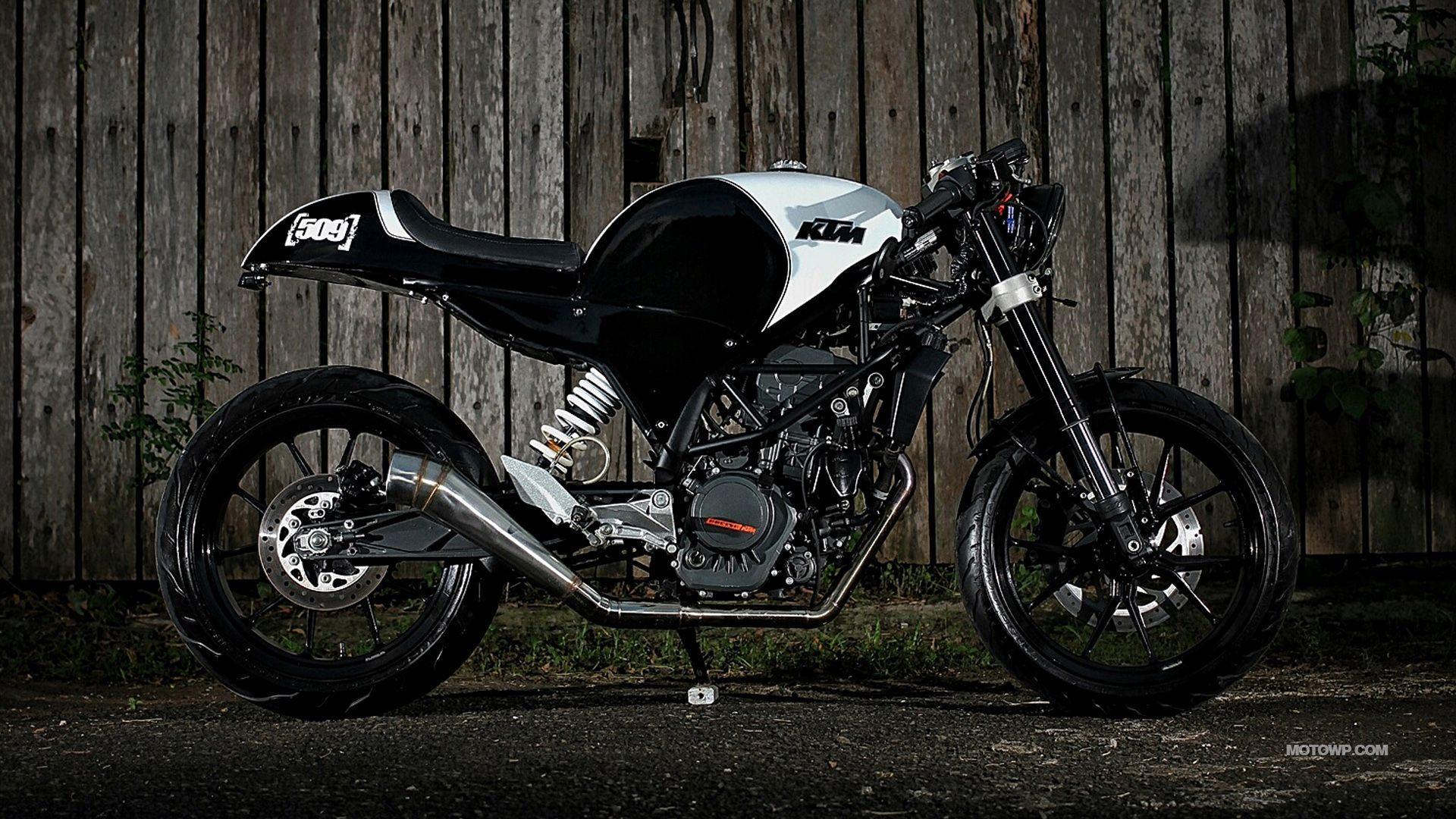 Custom motorcycle desktop wallpaper Studio Motor The Duke 2016