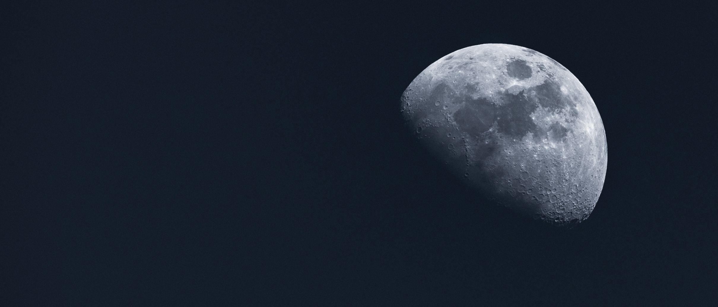 21:9 Wallpaper of the Moon I shot today
