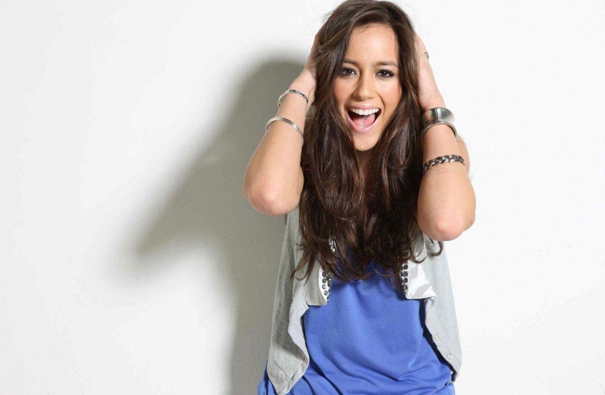Chloe Bennet wallpaper HD free download