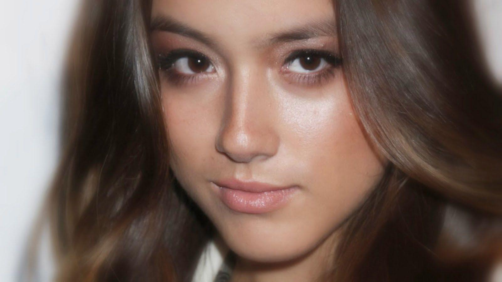Chloe Bennet wallpaper HD free download