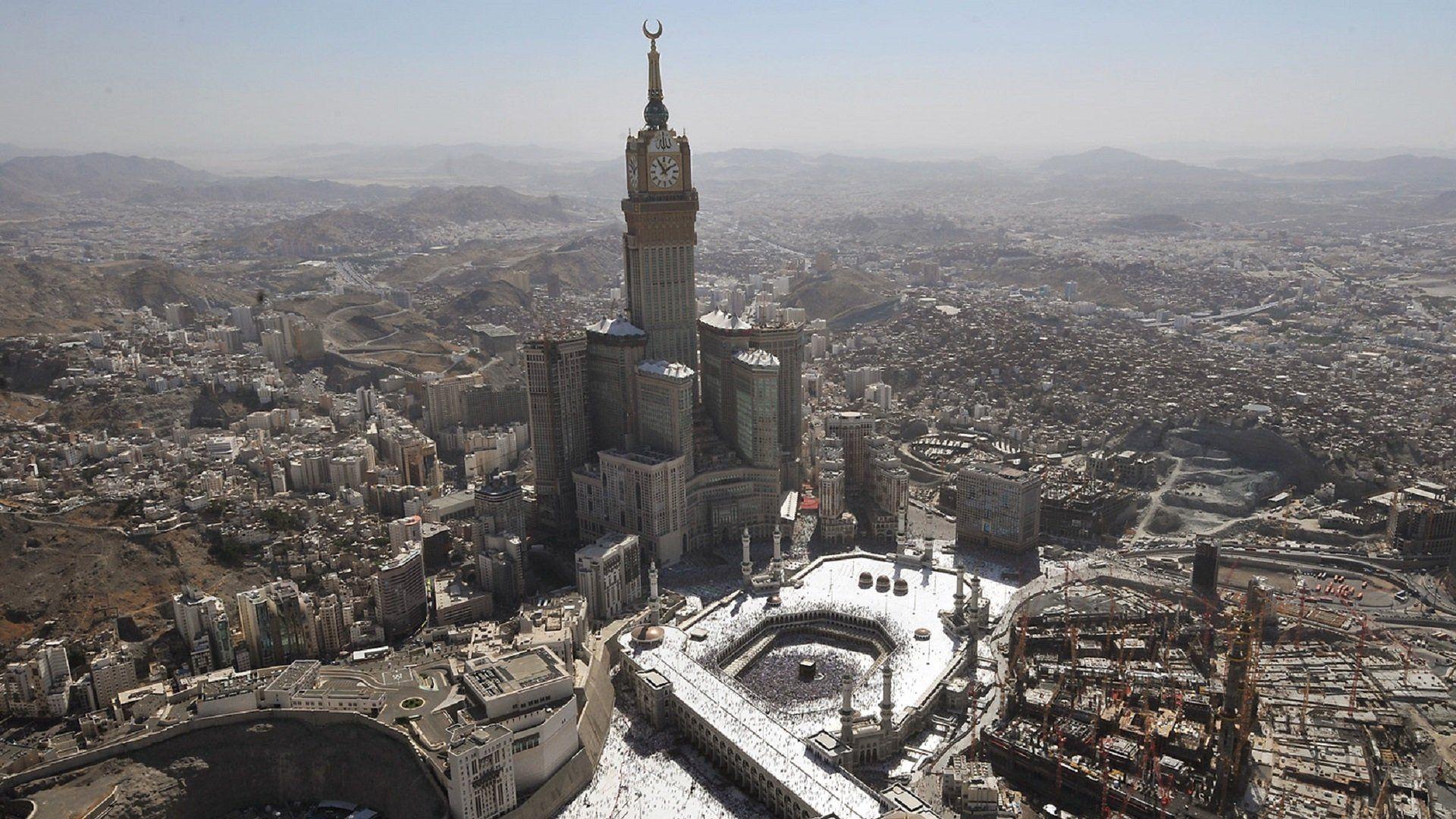 Mecca Clock Tower HD Wallpaper and Background Image