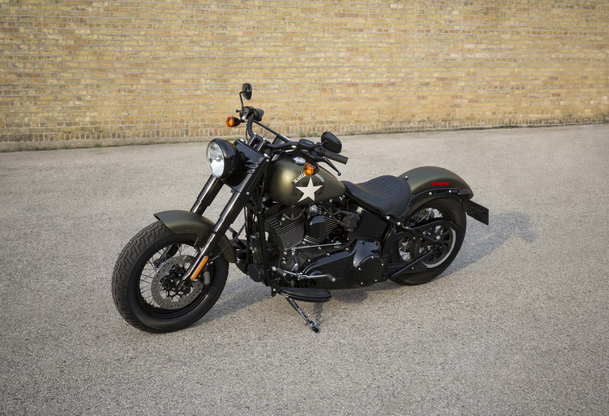 Harley Davidson Softail Slim S Full HD Wallpaper