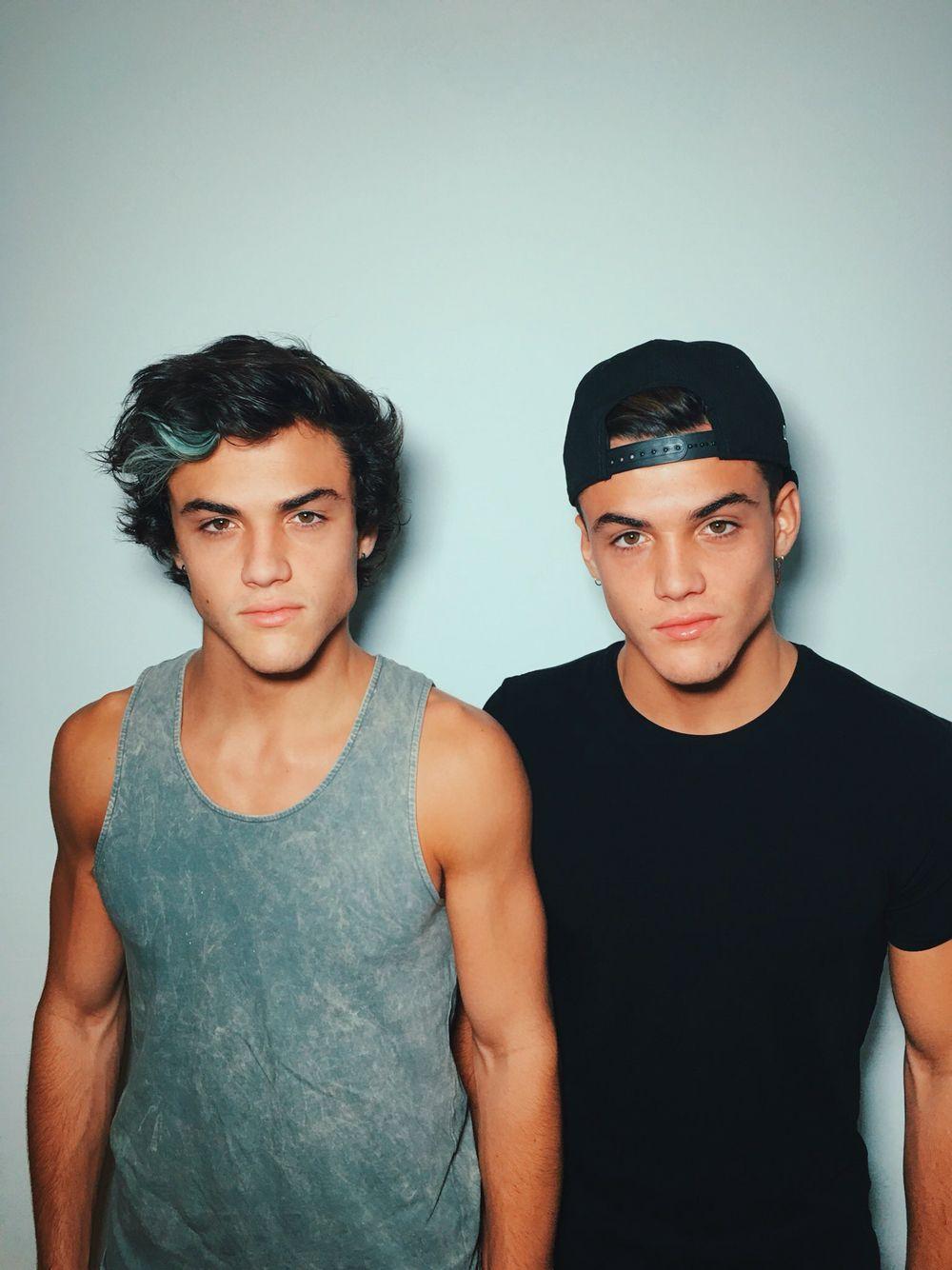 Ethan and Gray. The Dolan Twins. Twins, Gray