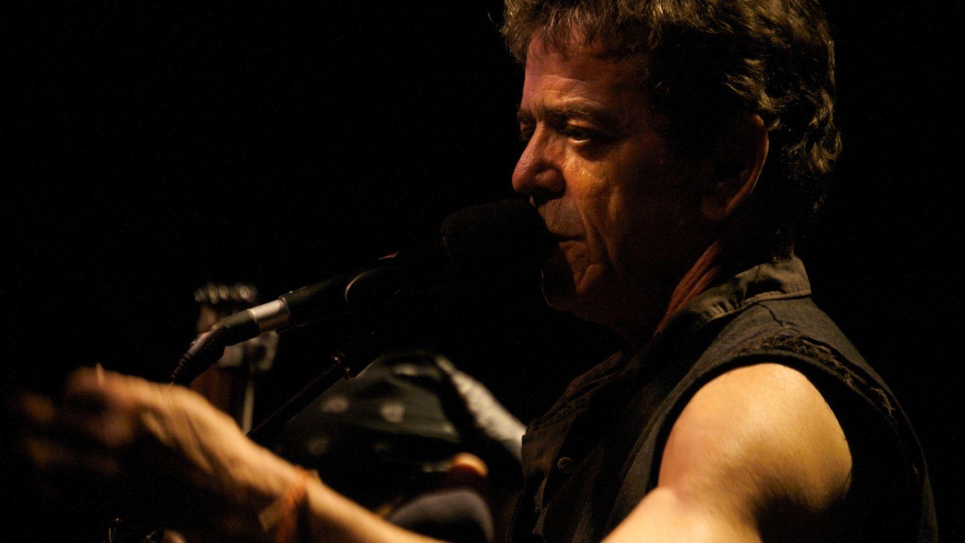 Wallpaper Lou reed, Microphone, Show, Hand, Look HD, Picture, Image