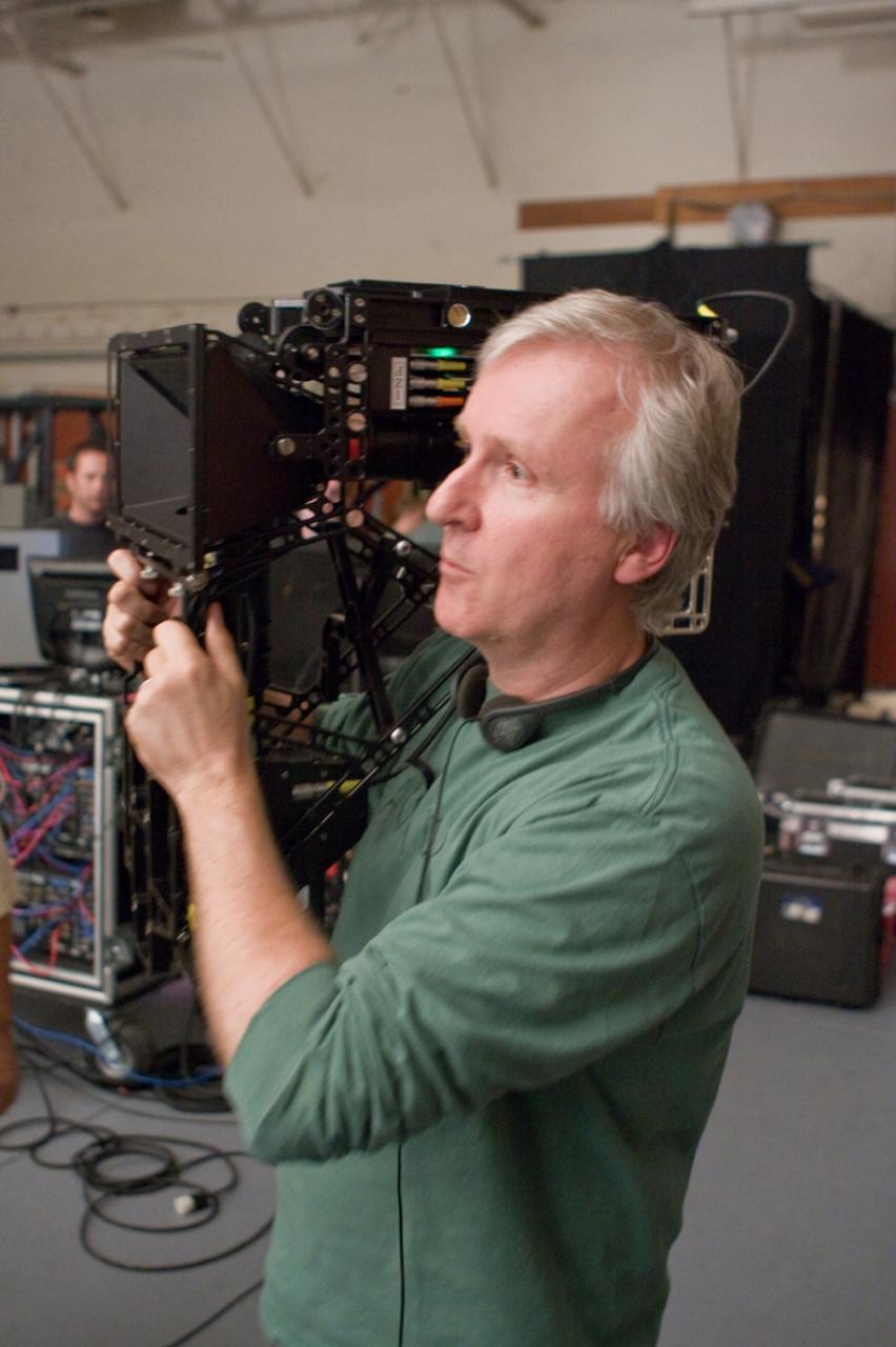 AVATAR Sequels: James Cameron Explains the Writing Process