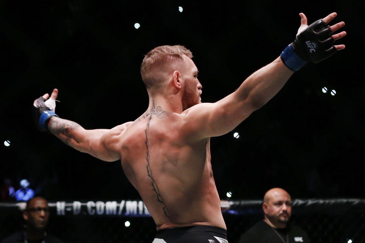 Fighters on social media react to bombshell announcement