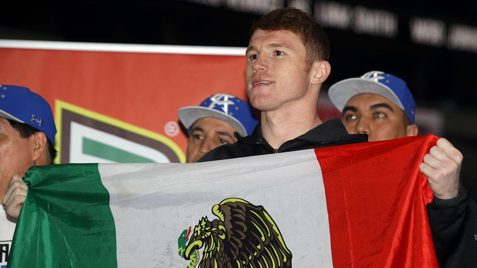 Canelo Alvarez, Julio Cesar Chavez Jr. will fight over Cinco de