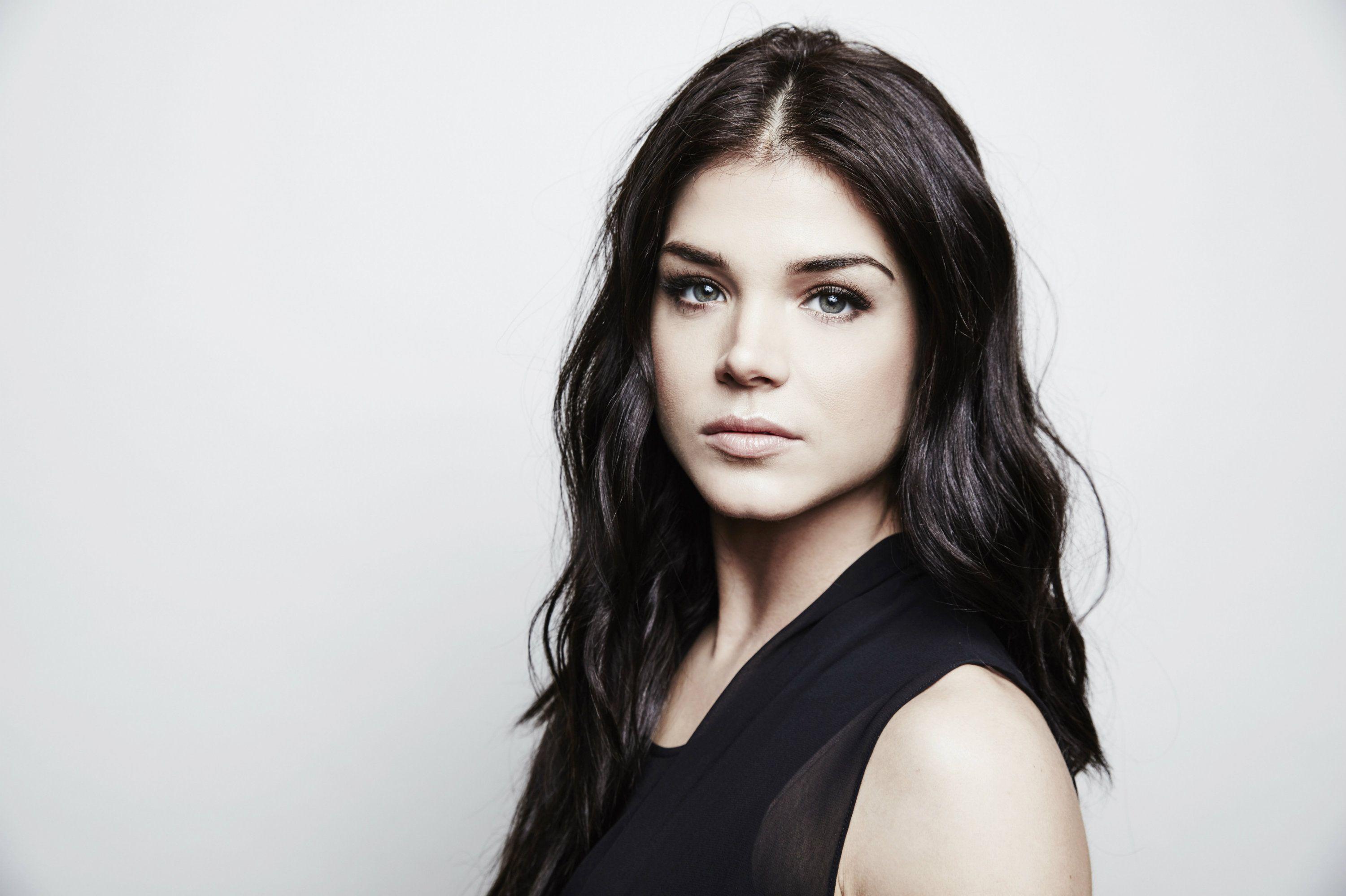 HD Marie Avgeropoulos Wallpaper