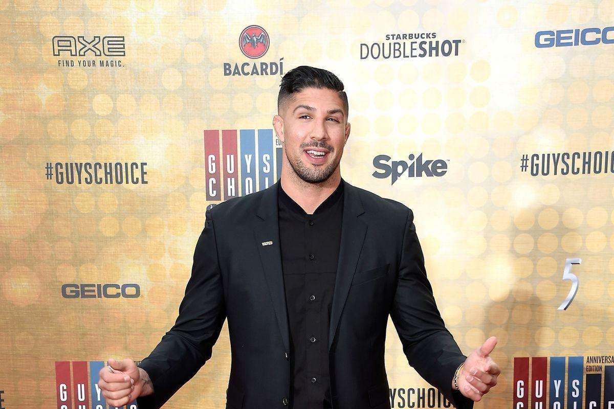 Morning Report: Brendan Schaub makes odd bet that Conor McGregor